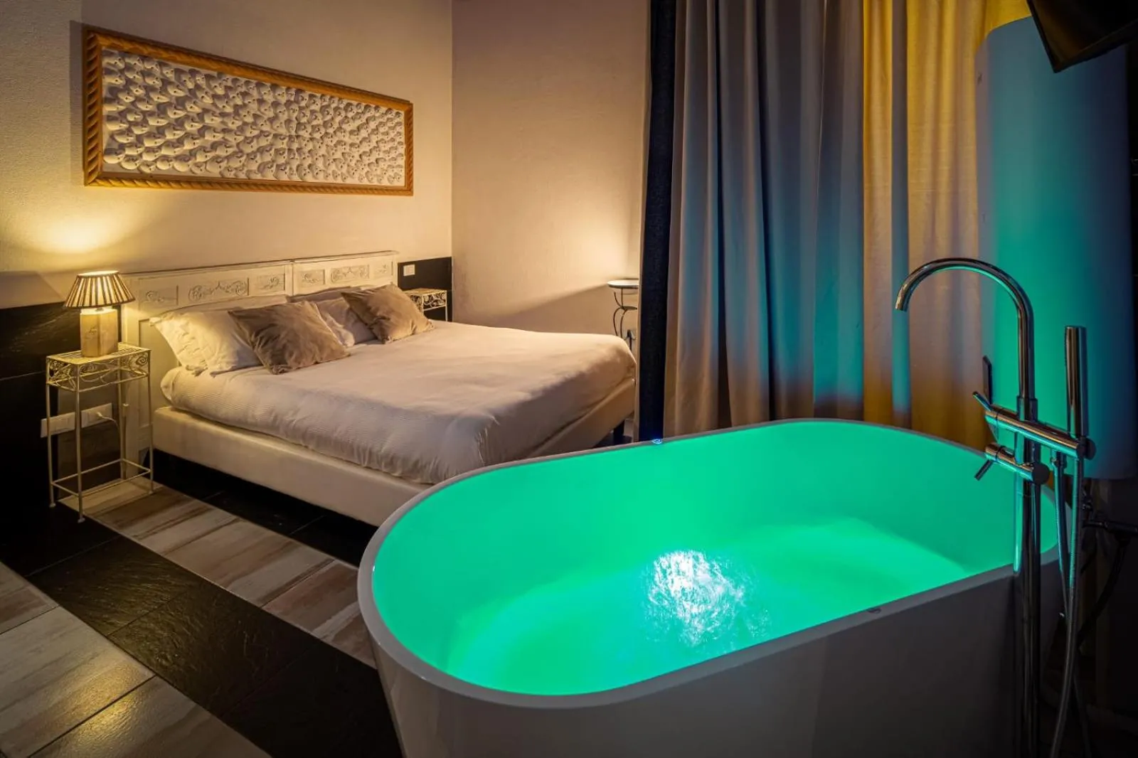 Hot Tub, Bed in Le Meraviglie di Alice