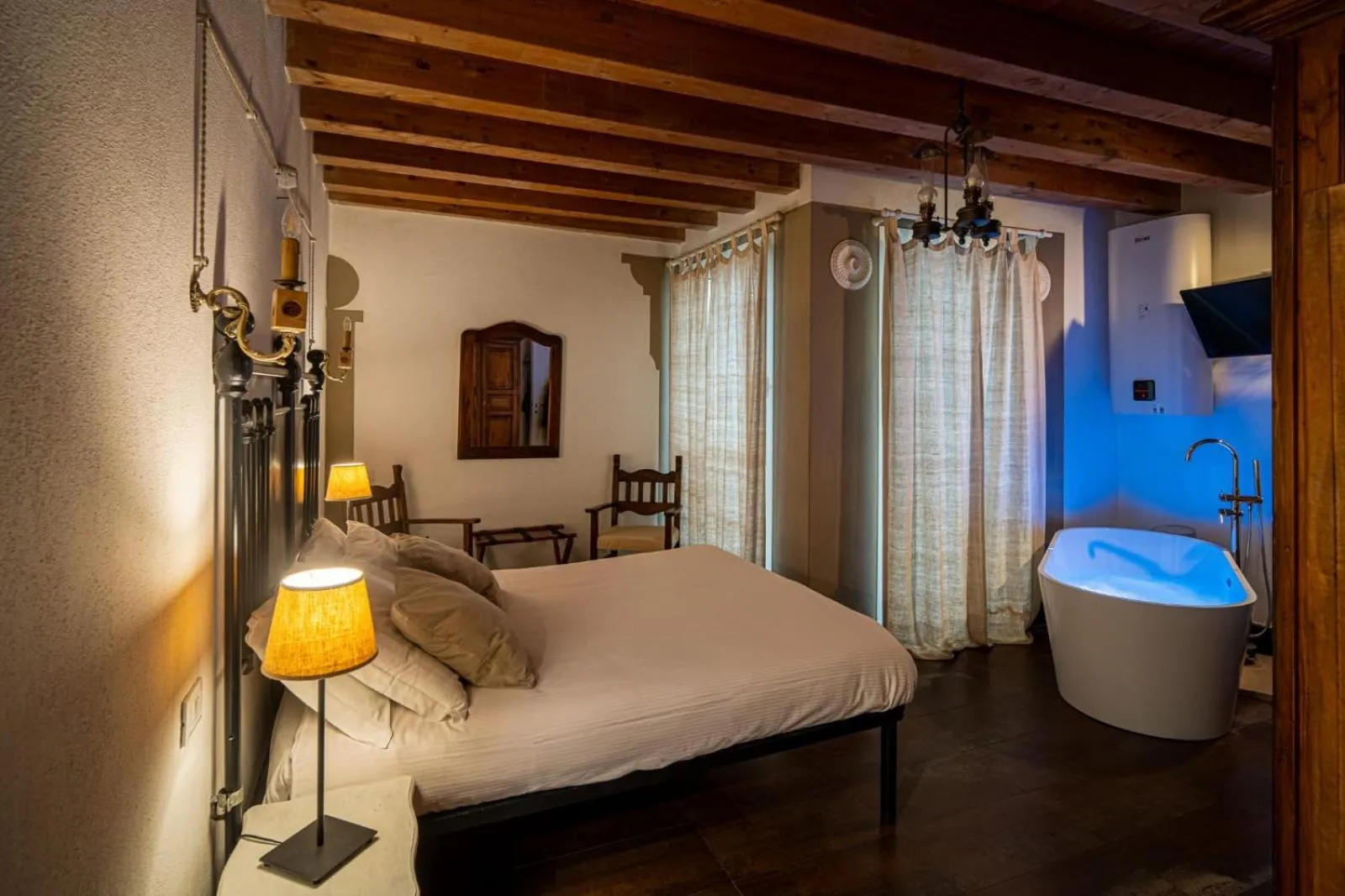 Hot Tub, Bed in Le Meraviglie di Alice