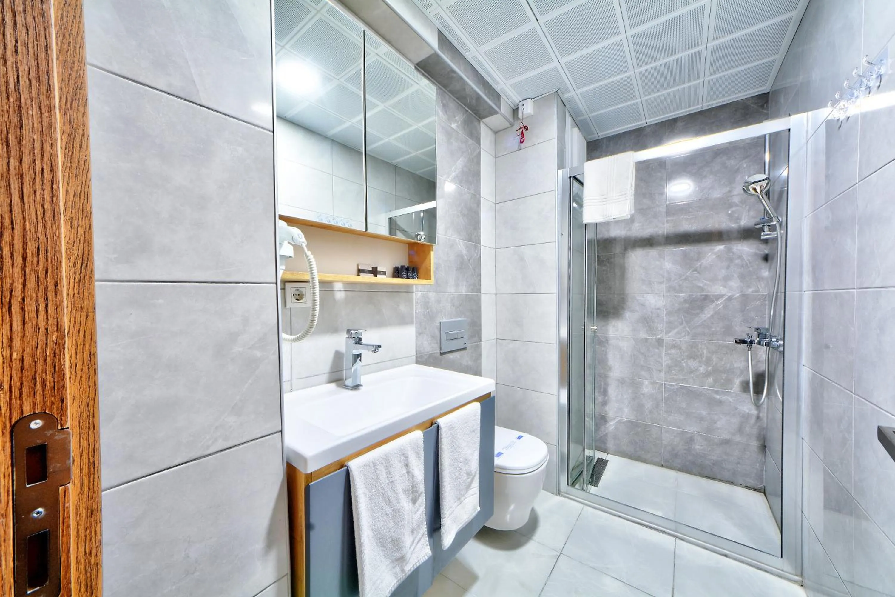 Bathroom in North Blue Life