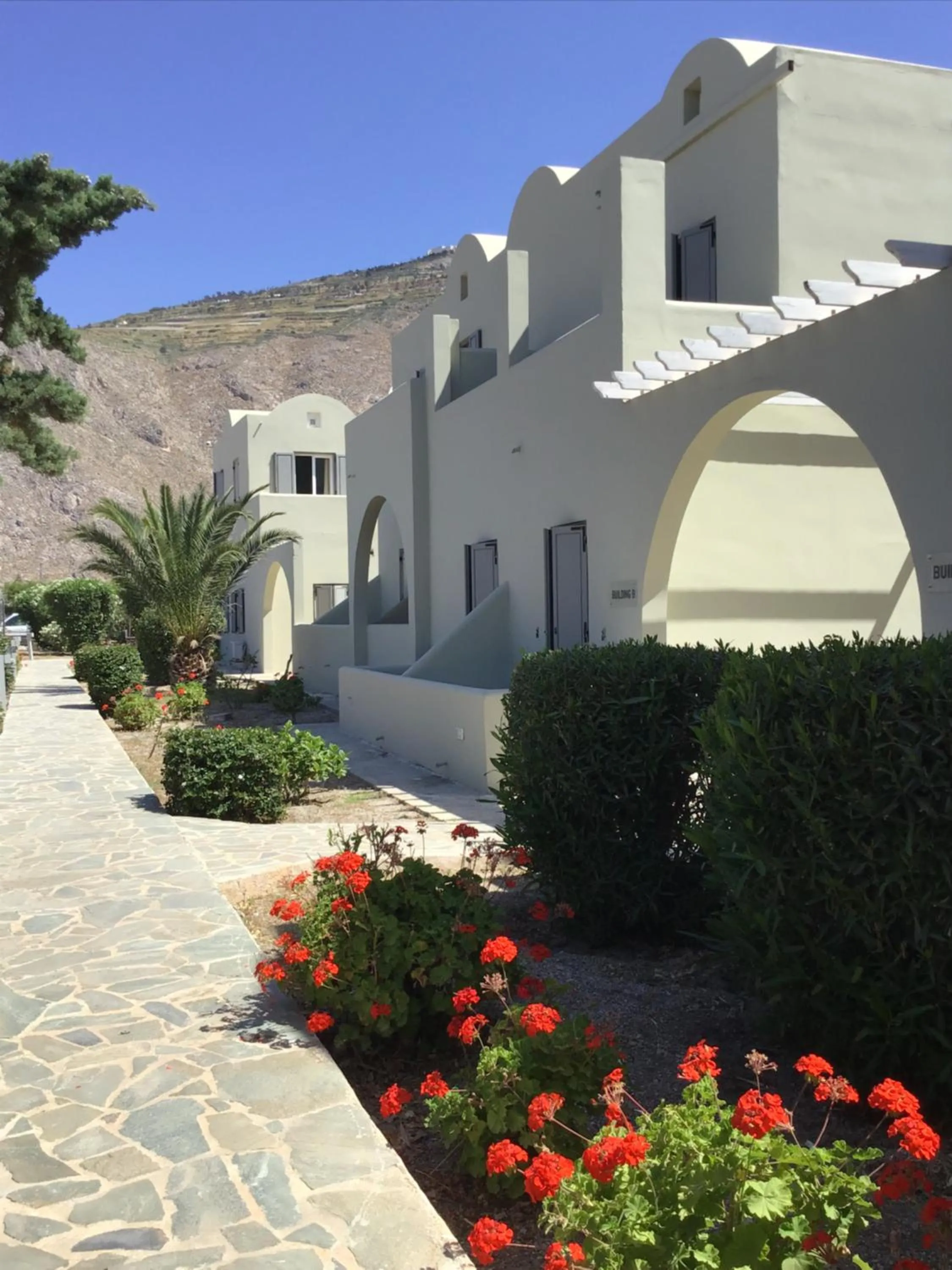 Property building in Thera Mare