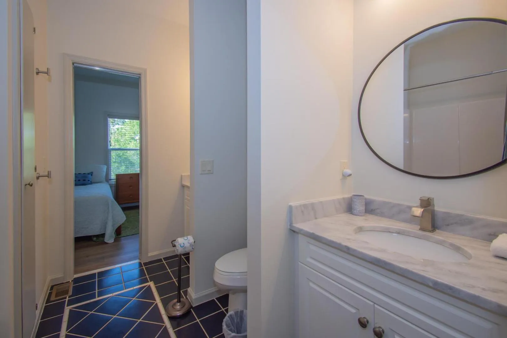 Bed in Magnificent ocean views from upper floor of this 3BR home