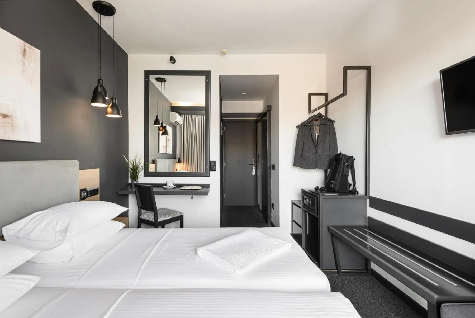 Photo of the whole room, Bed in Park Hotel