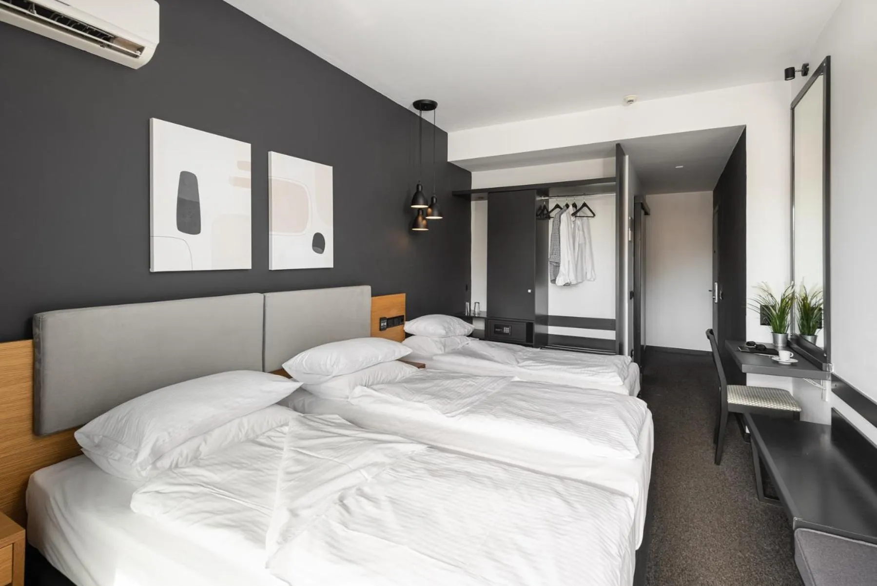 Bedroom, Bed in Park Hotel