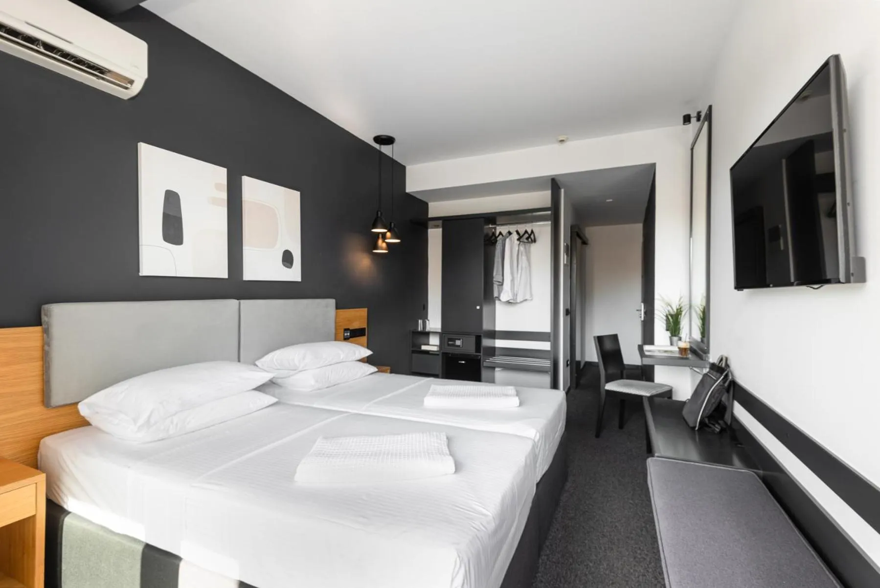 Bedroom, Bed in Park Hotel