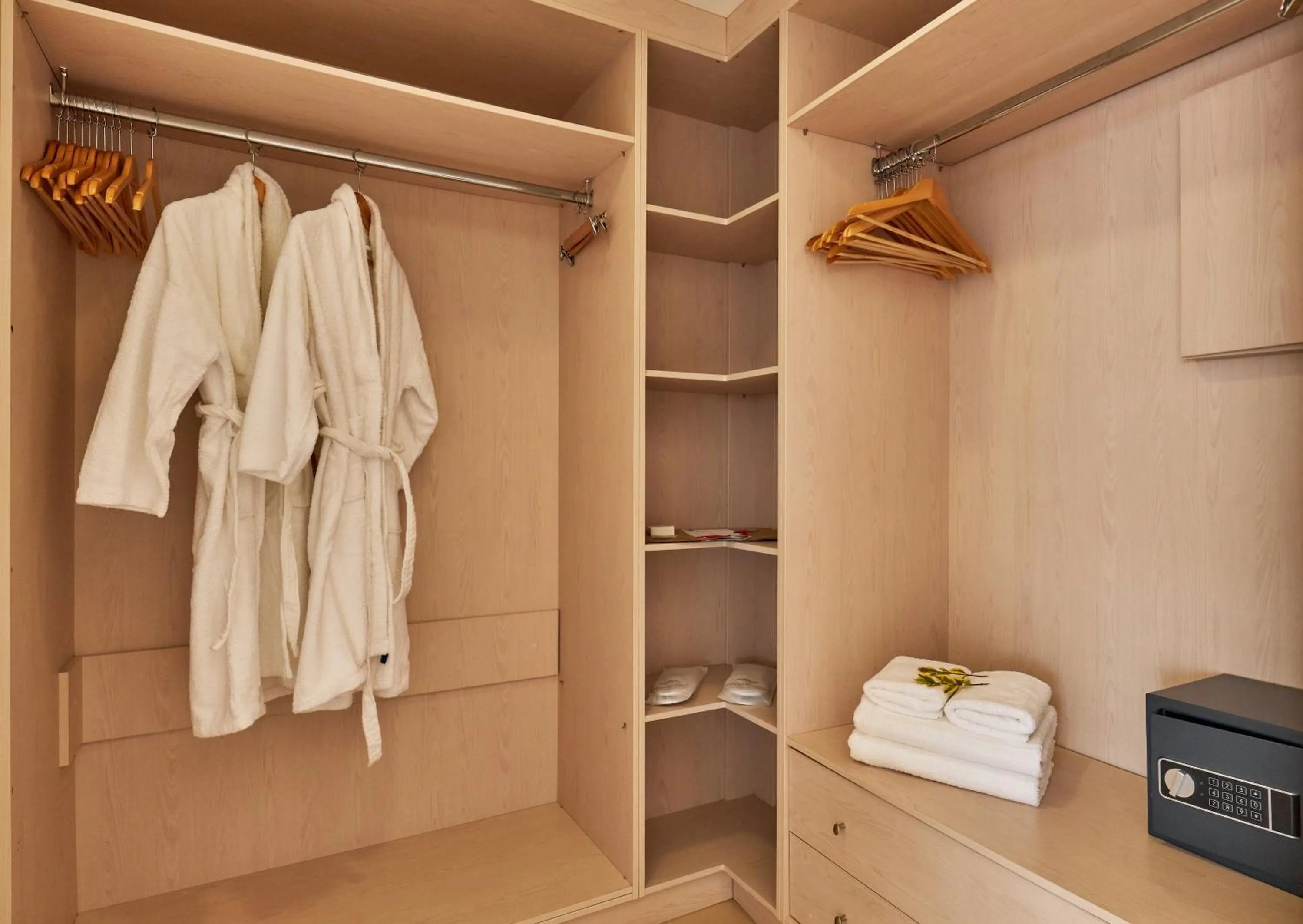 wardrobe, Bathroom in Elounda Ilion Hotel Bungalows