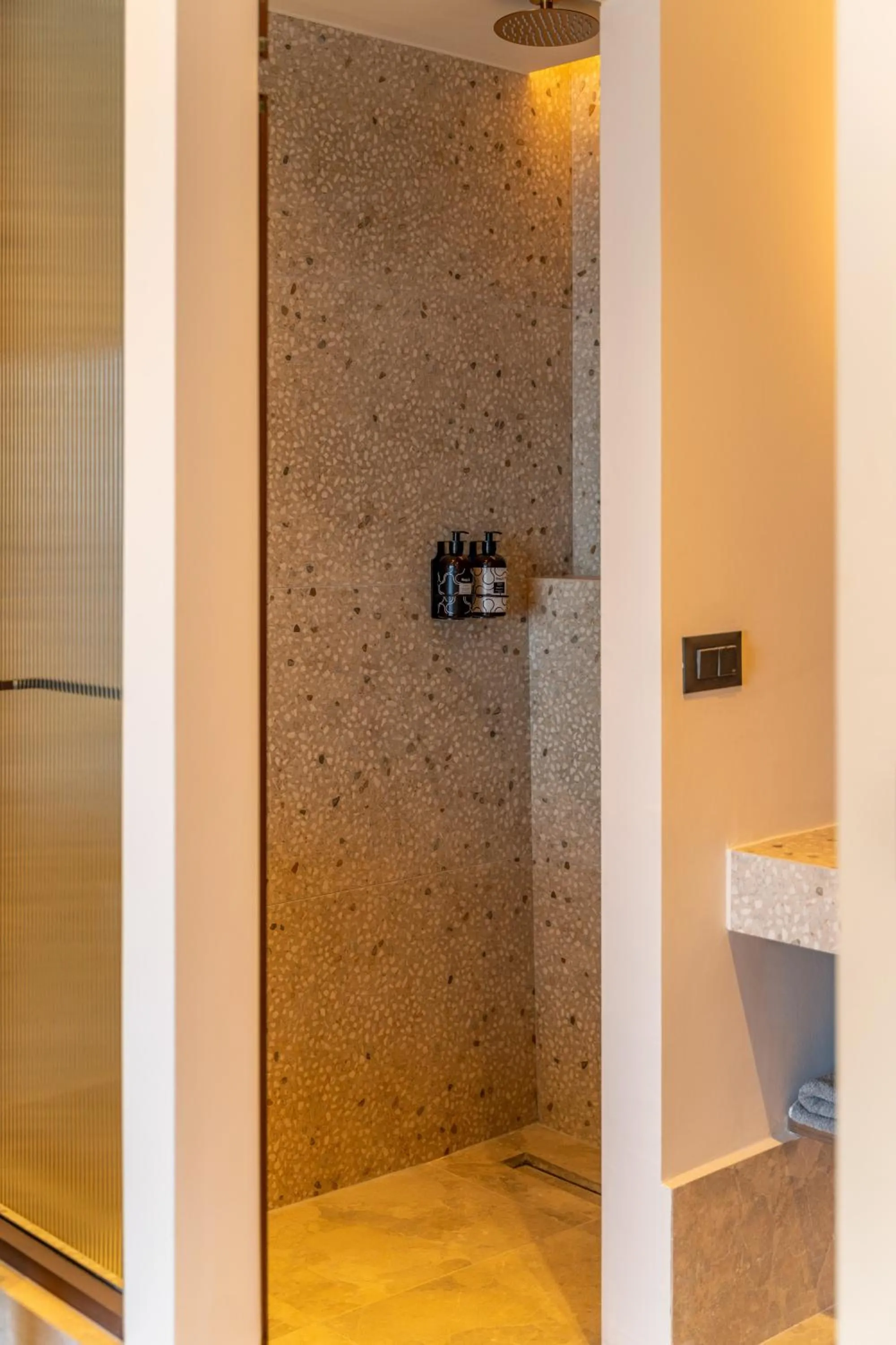 Shower in INNSiDE by Melia Elounda