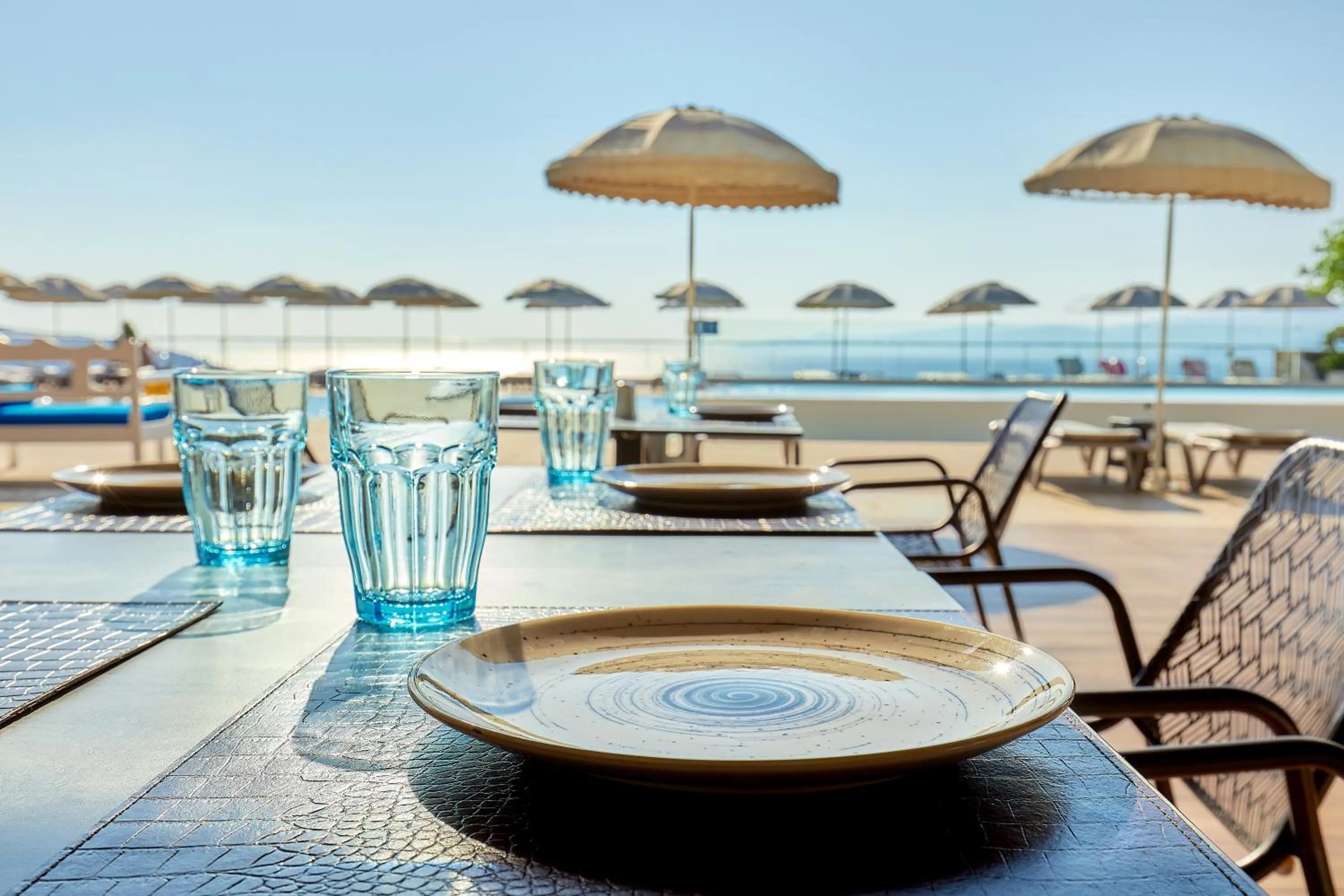 Restaurant/places to eat, Swimming Pool in Elounda Ilion Hotel Bungalows