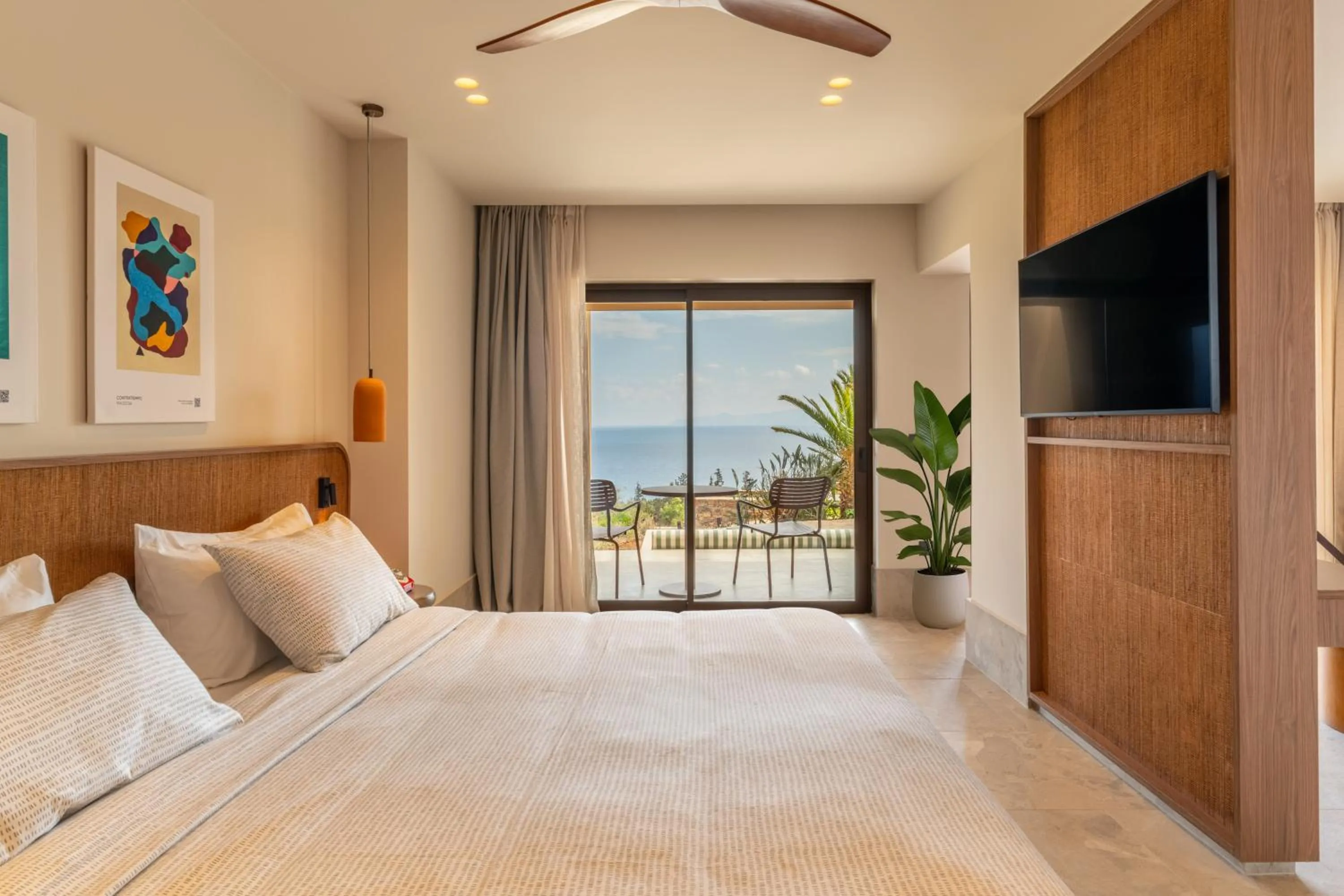 Communal lounge/ TV room, Bed in INNSiDE by Melia Elounda