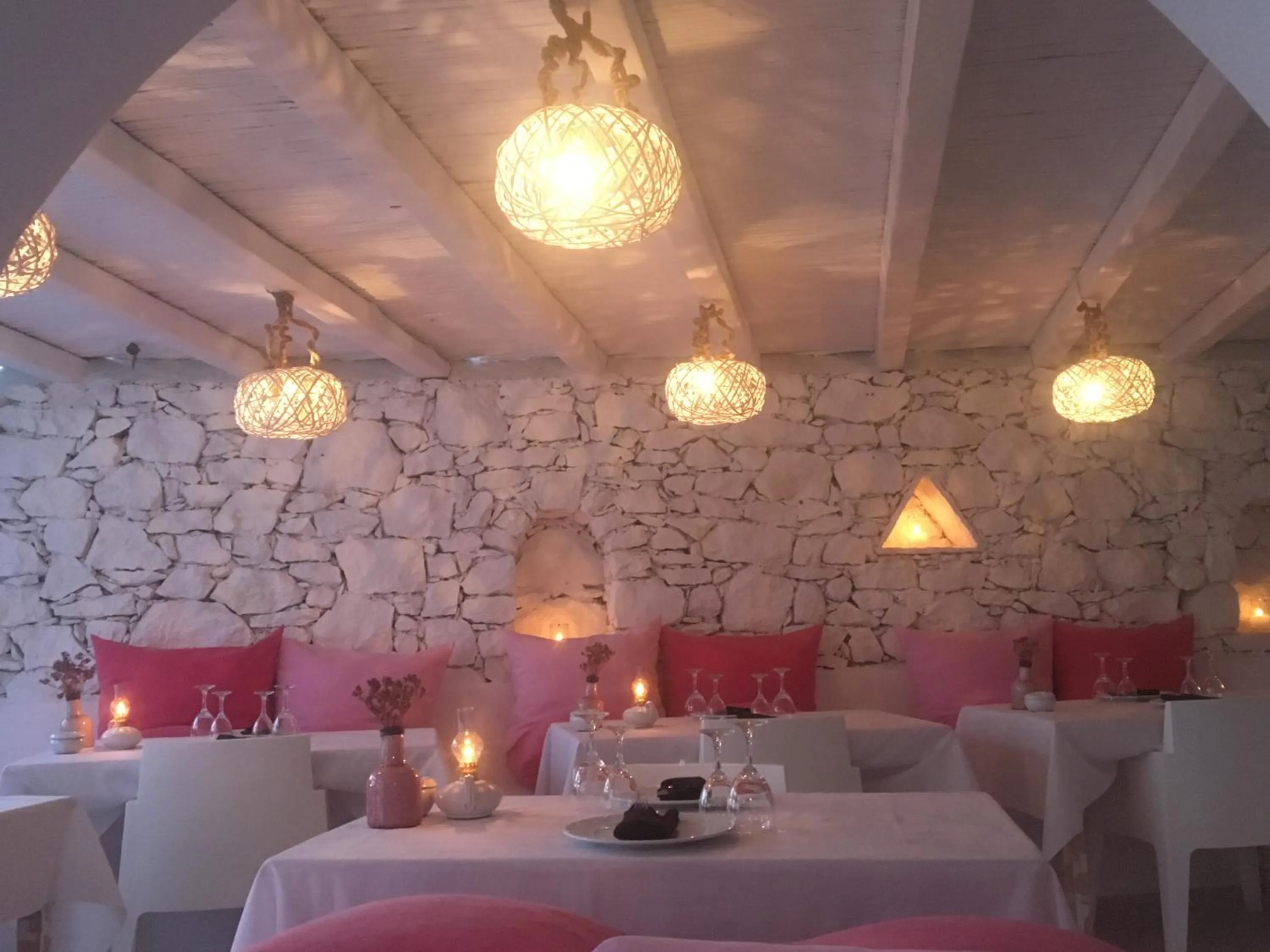 Restaurant/places to eat in Apsenti couples only