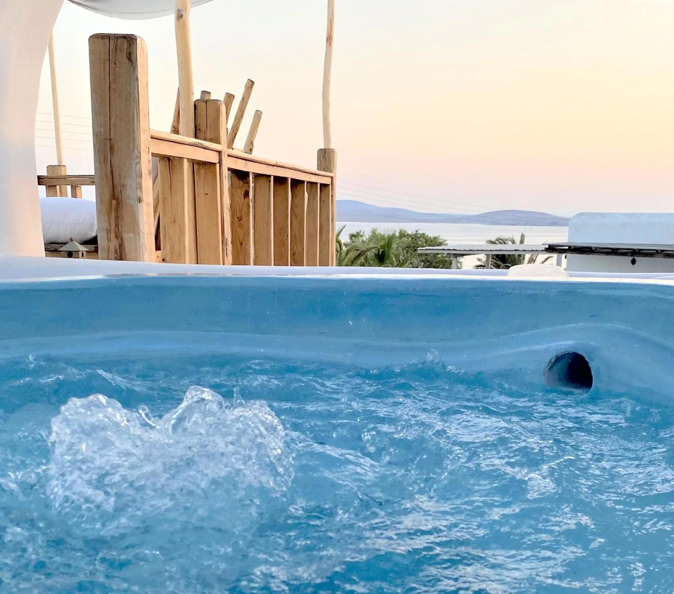 Hot Tub in Apsenti couples only