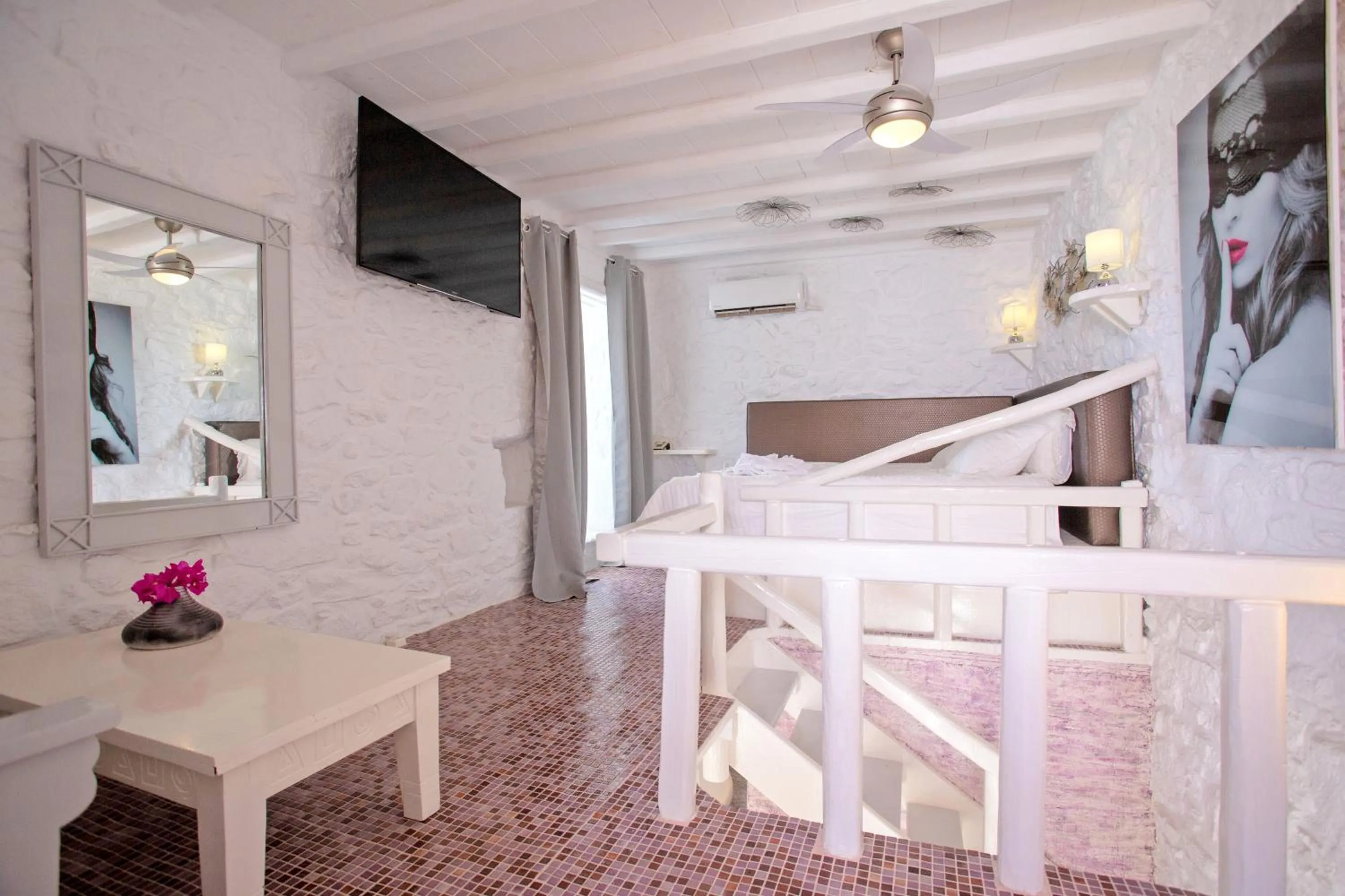 Bed in Apsenti couples only