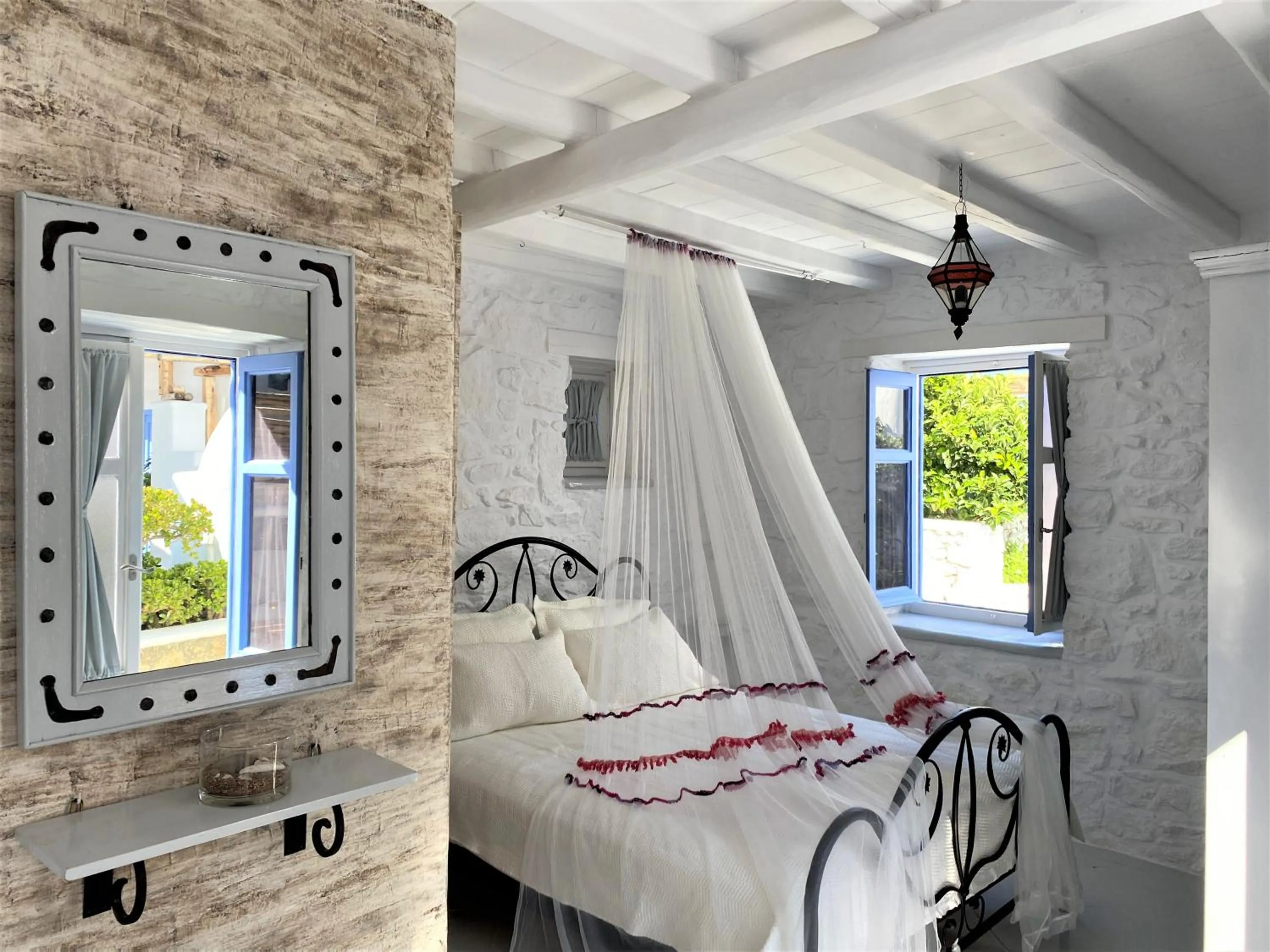 Bed in Apsenti couples only