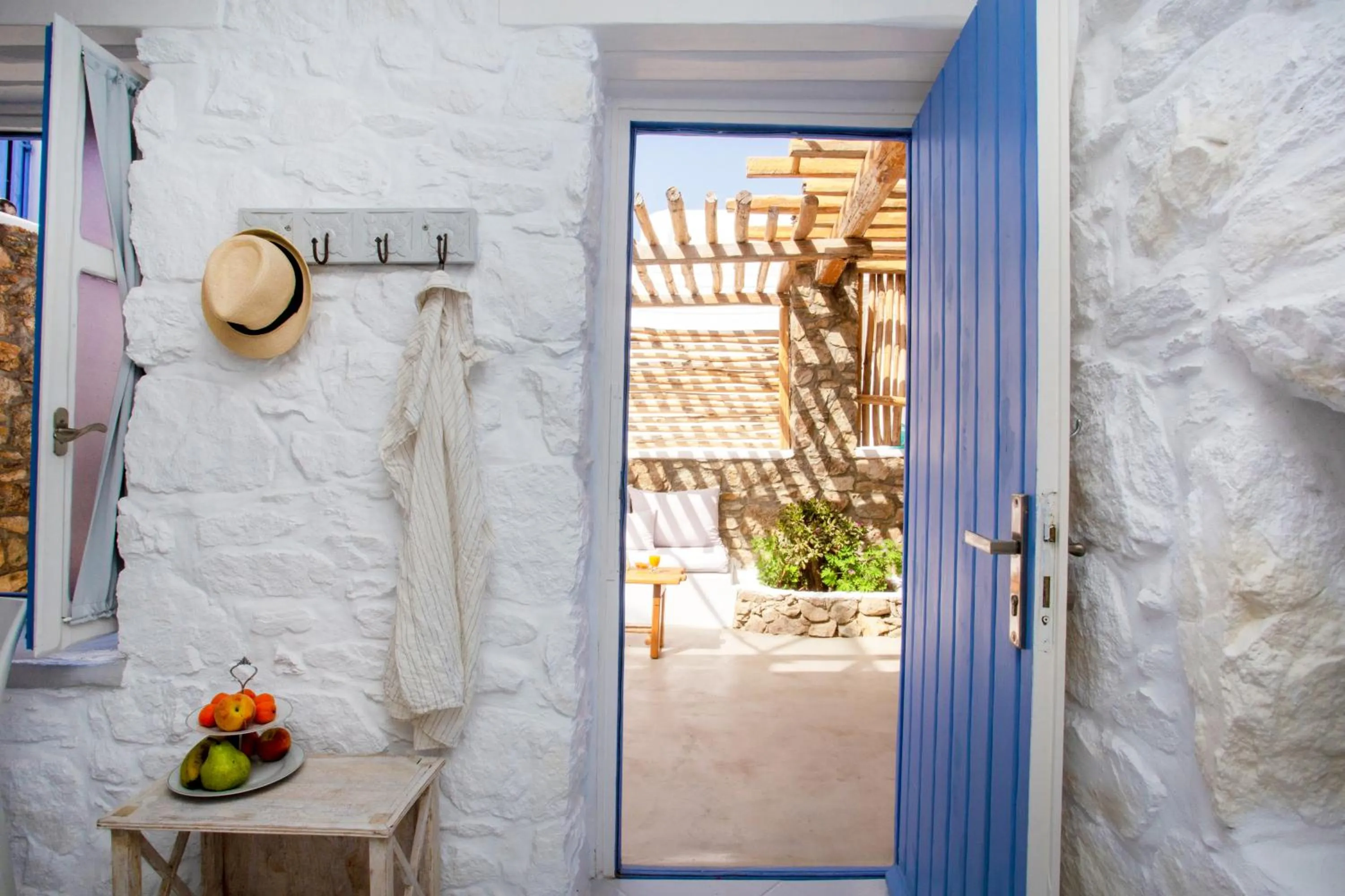 Property building in Apsenti couples only