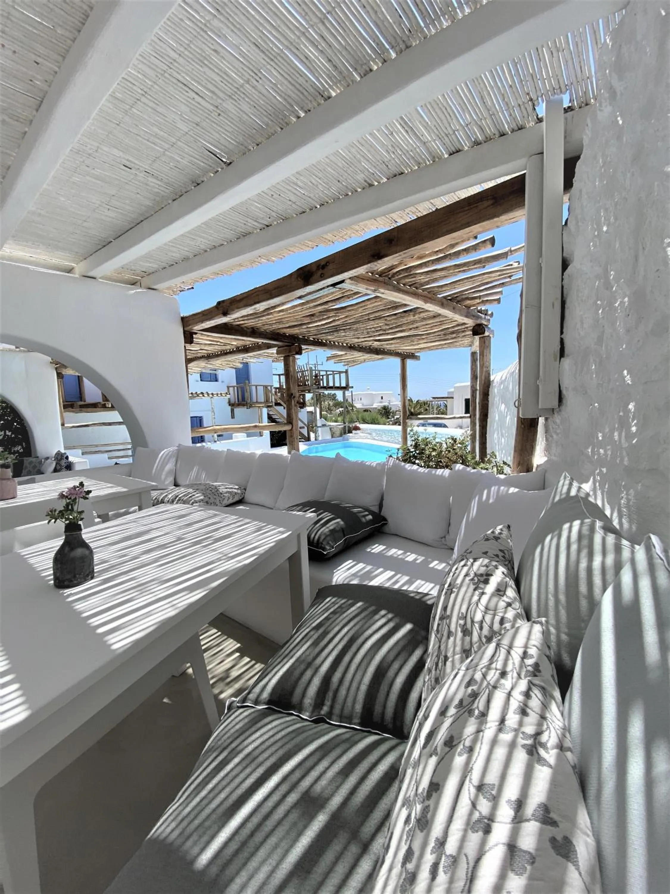 Restaurant/places to eat in Apsenti couples only