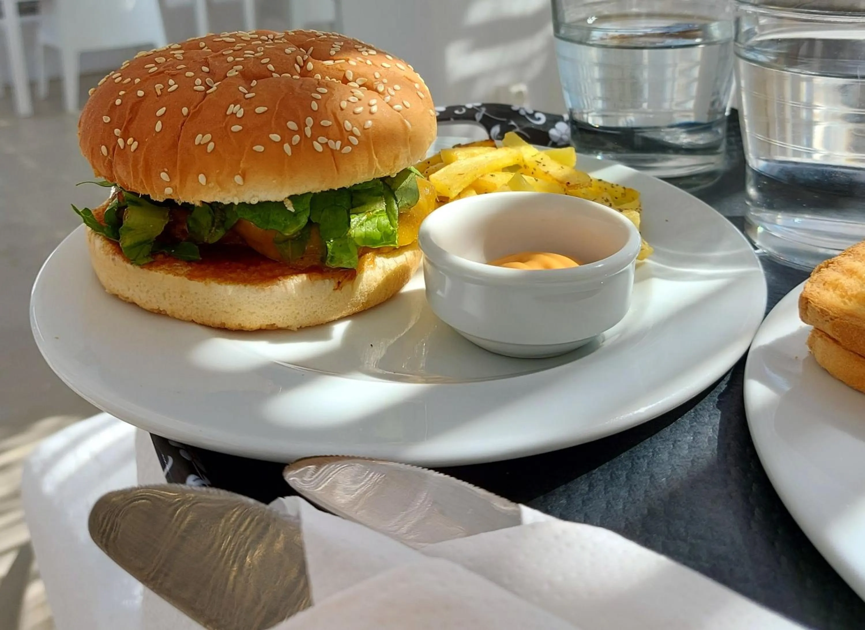 Restaurant/places to eat in Apsenti couples only