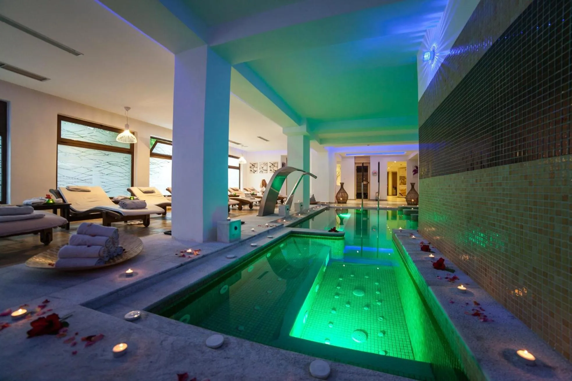Hot Tub in Oceanis Beach & Spa Resort