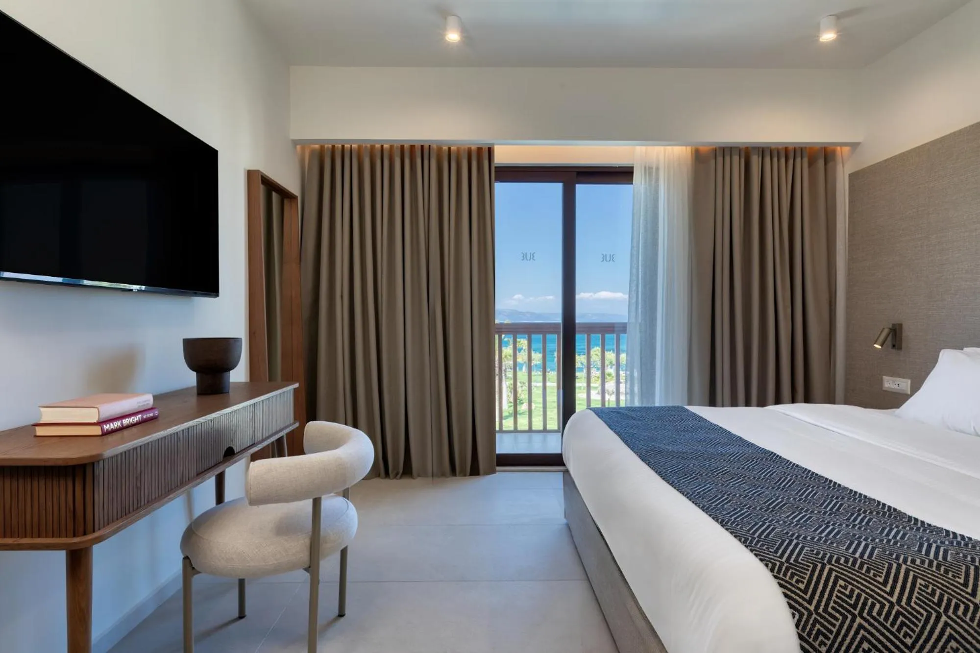Sea view, Bed in Oceanis Beach & Spa Resort