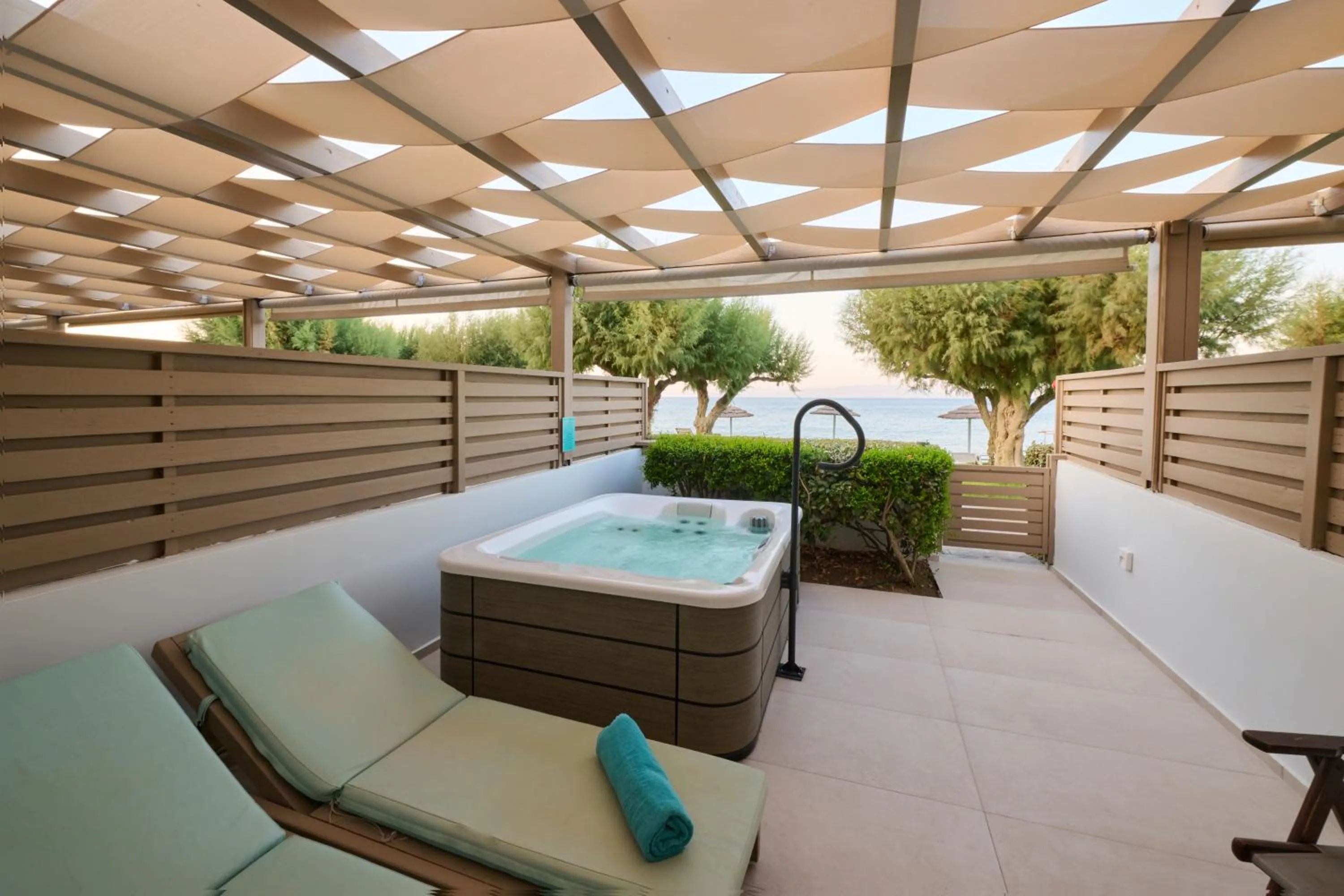 Hot Tub in Oceanis Beach & Spa Resort