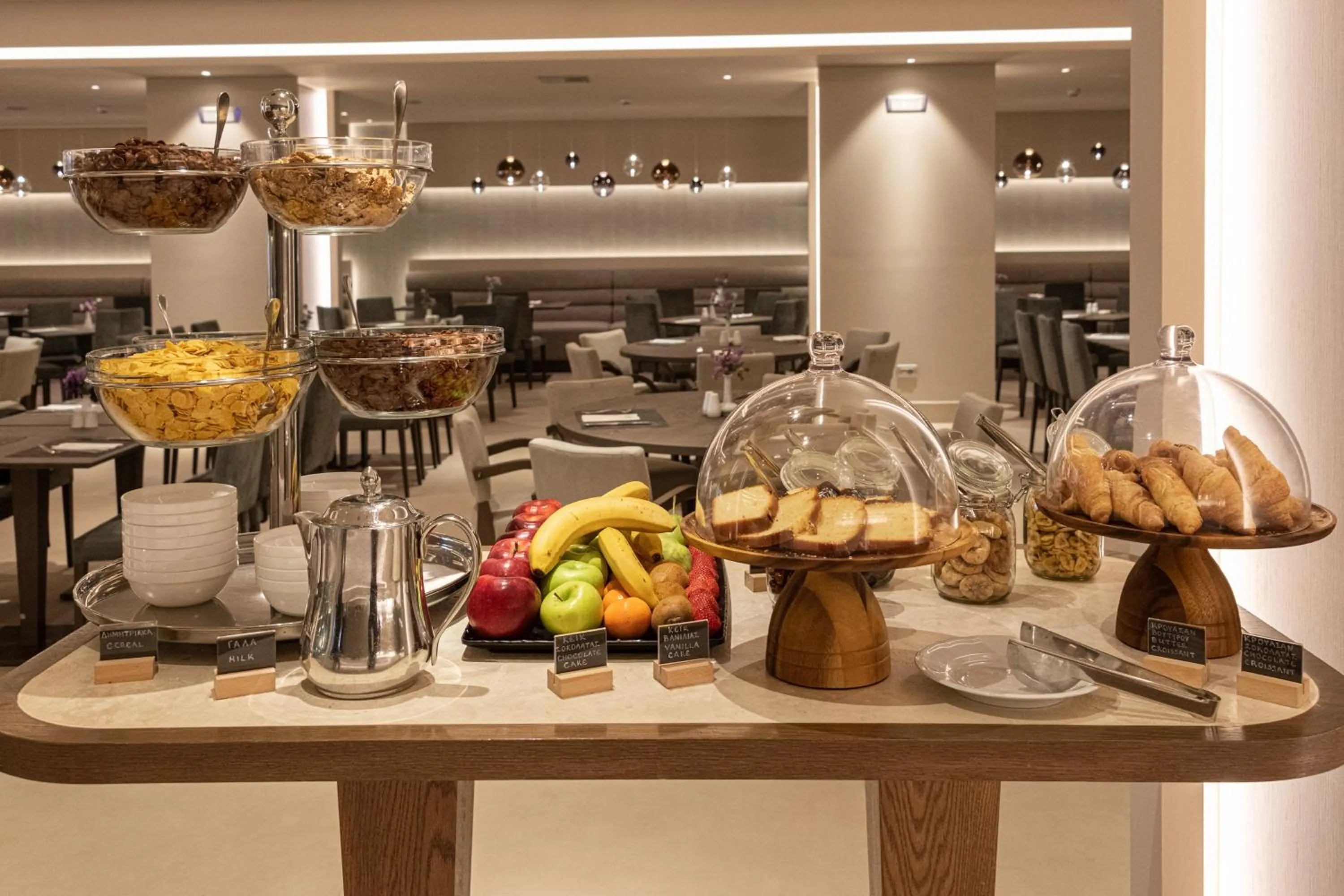 Restaurant/places to eat in Holiday Inn Thessaloniki by IHG