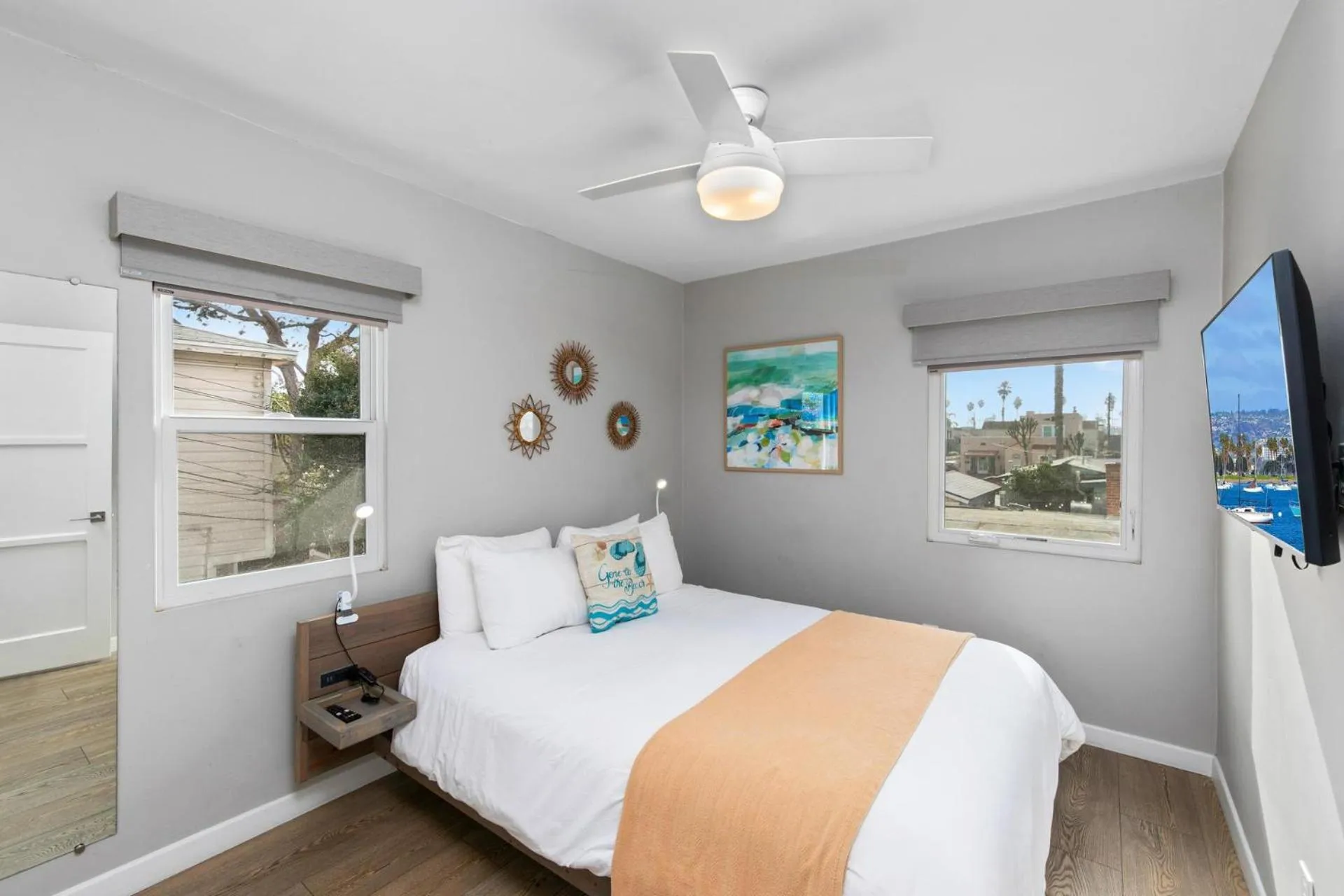 Bed in 7BD Family, Event Friendly, 2 blocks to Beach, Boardwalk