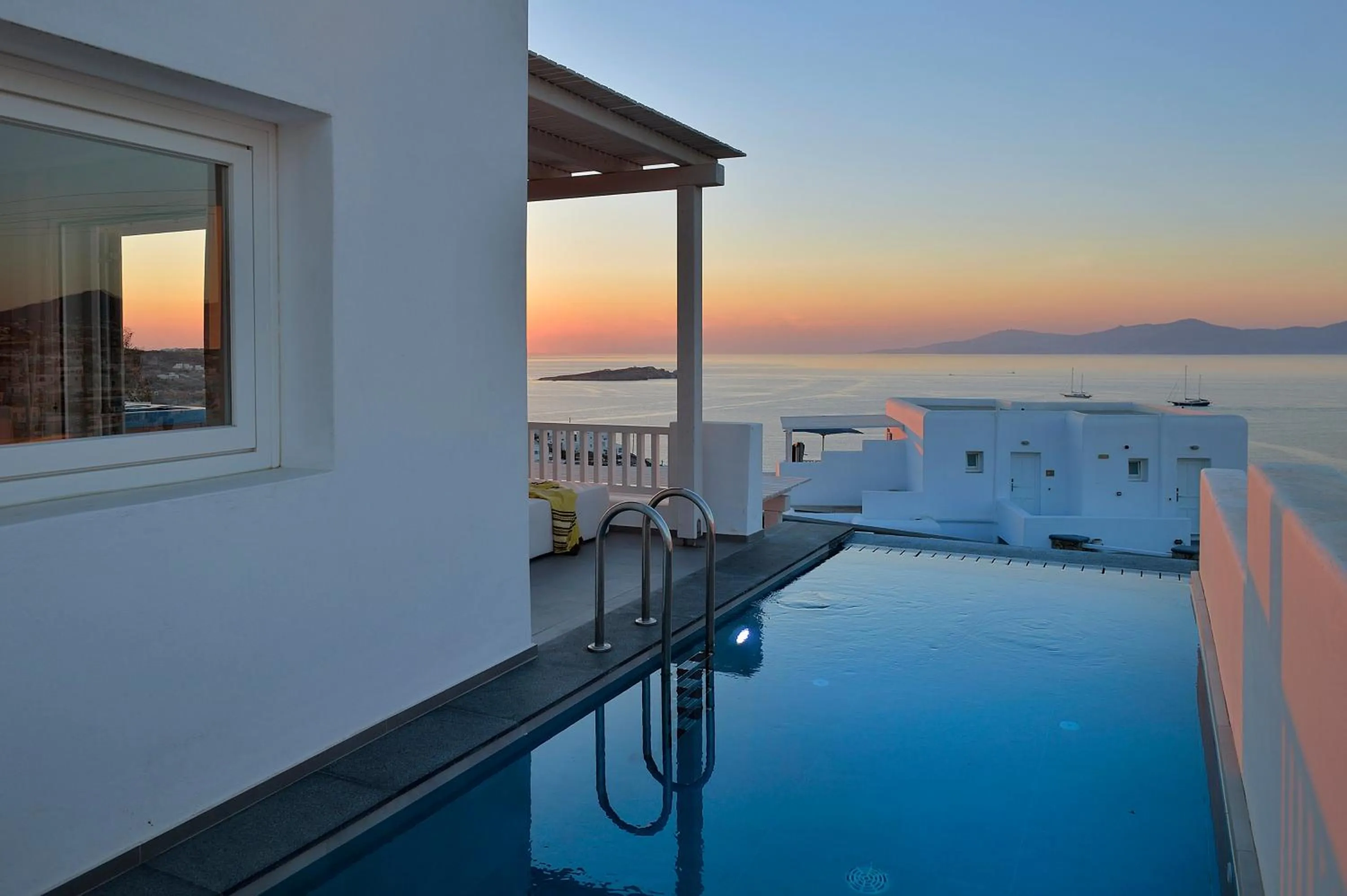 Balcony/Terrace in Myconian Korali Relais & Chateaux