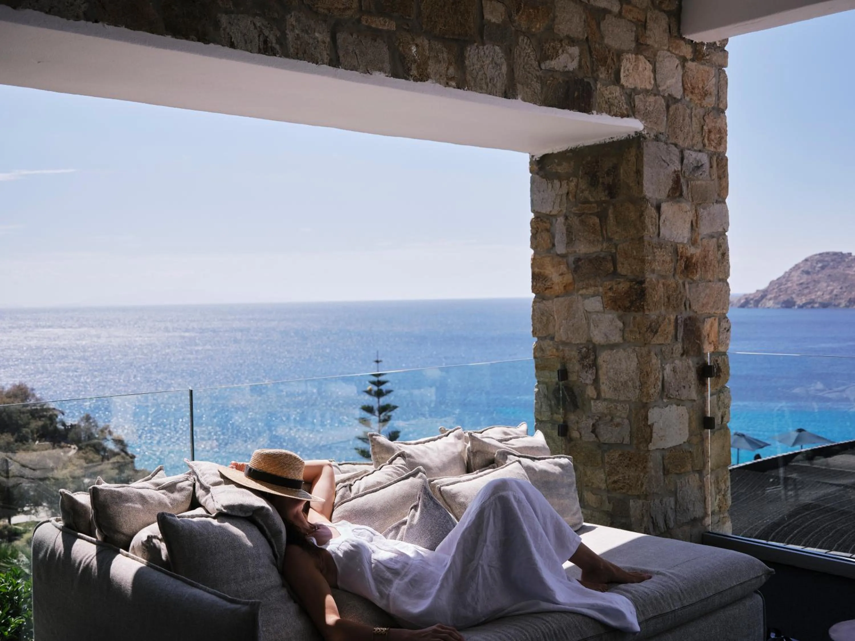 Lounge or bar in Myconian Imperial - Leading Hotels of the World