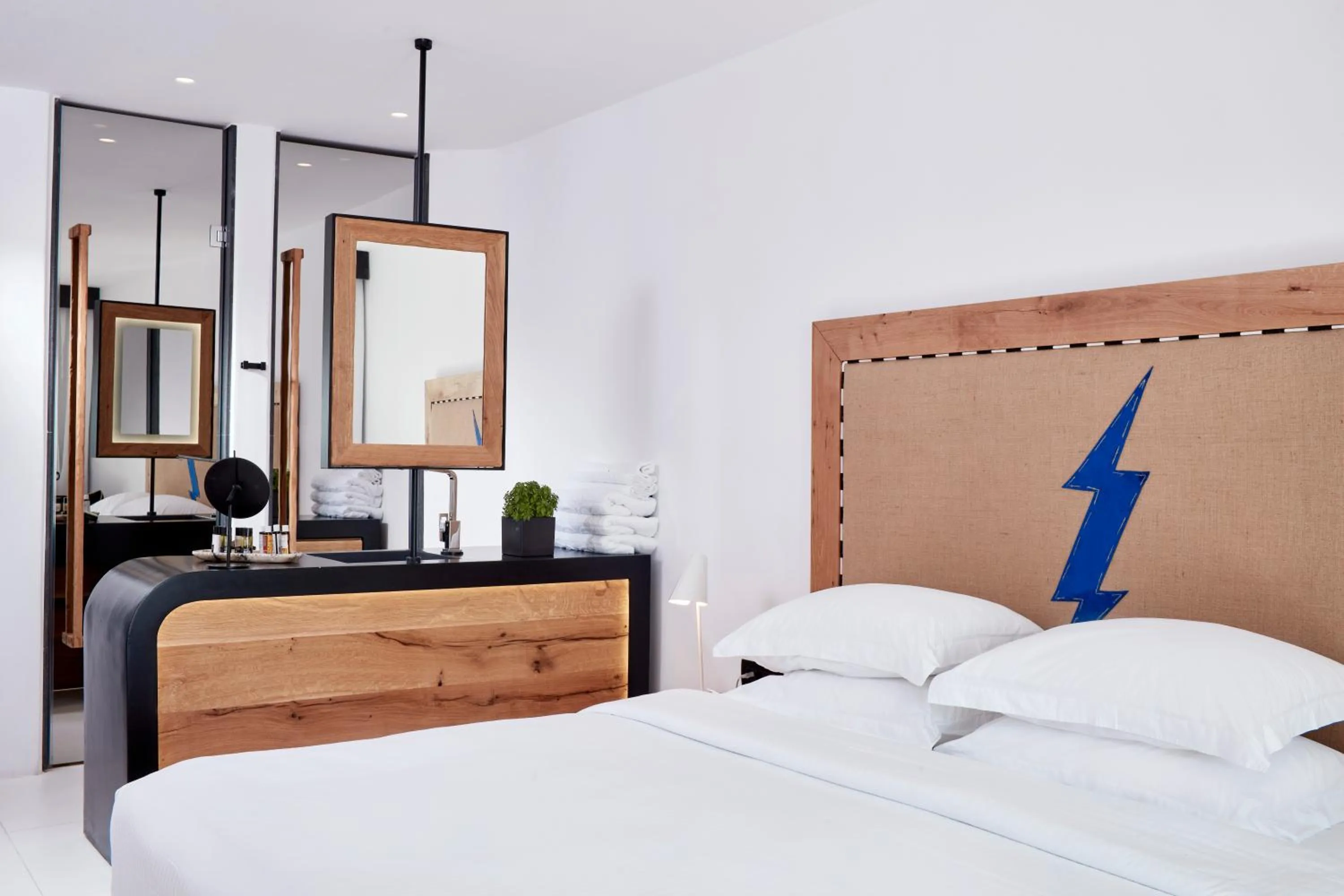 Bedroom, Bed in Myconian Imperial - Leading Hotels of the World