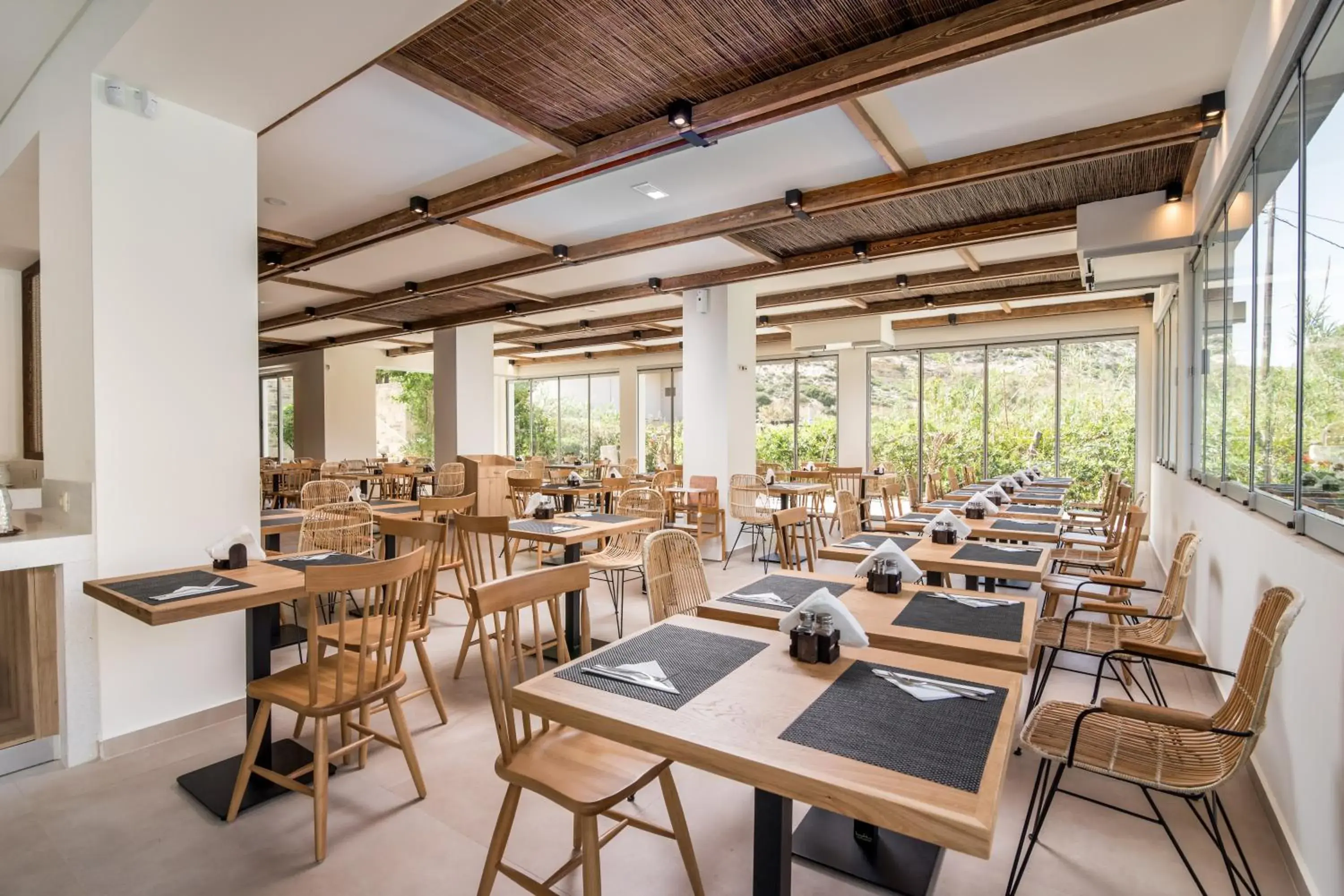 Restaurant/places to eat in Matala Bay Hotel Restaurant/places to eat in Matala Bay Hotel