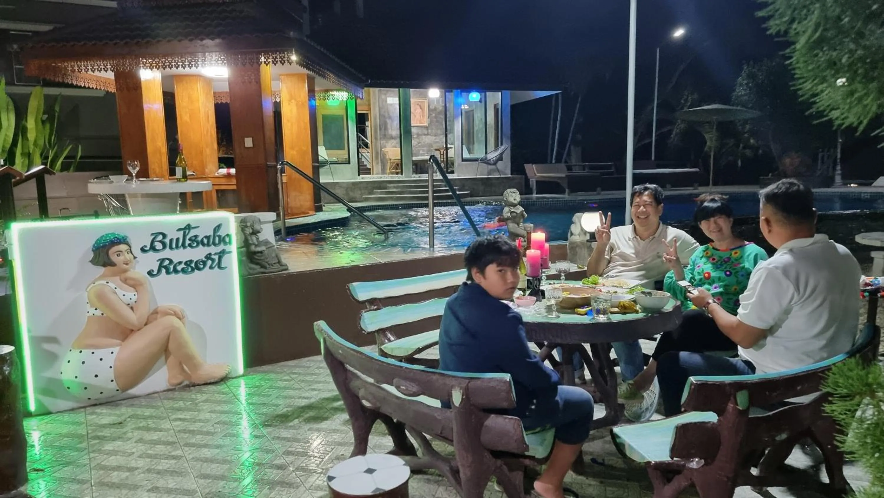 Swimming pool in Butsaba Garden Resort