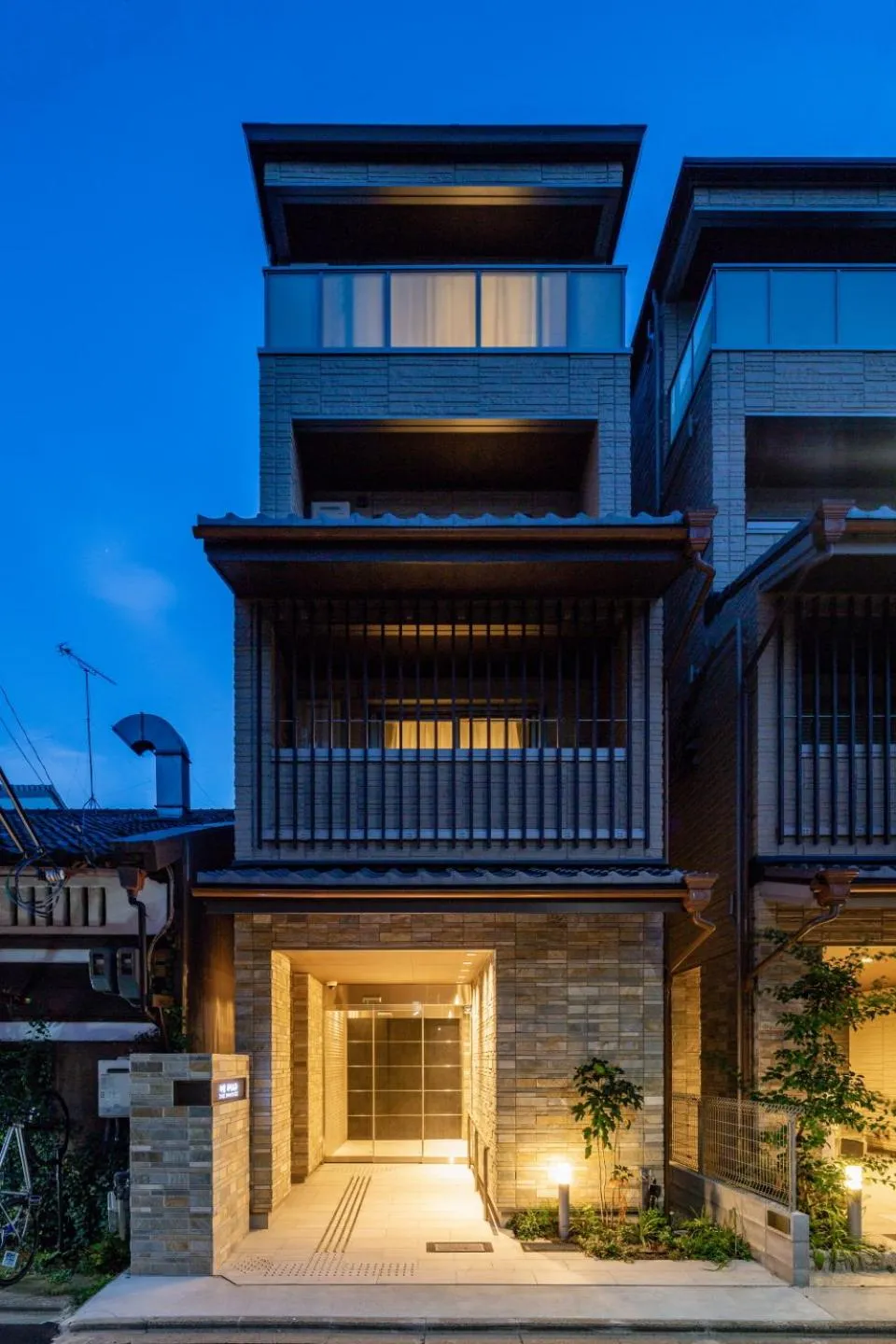 Property building in Oyado Shinmachi Gojo