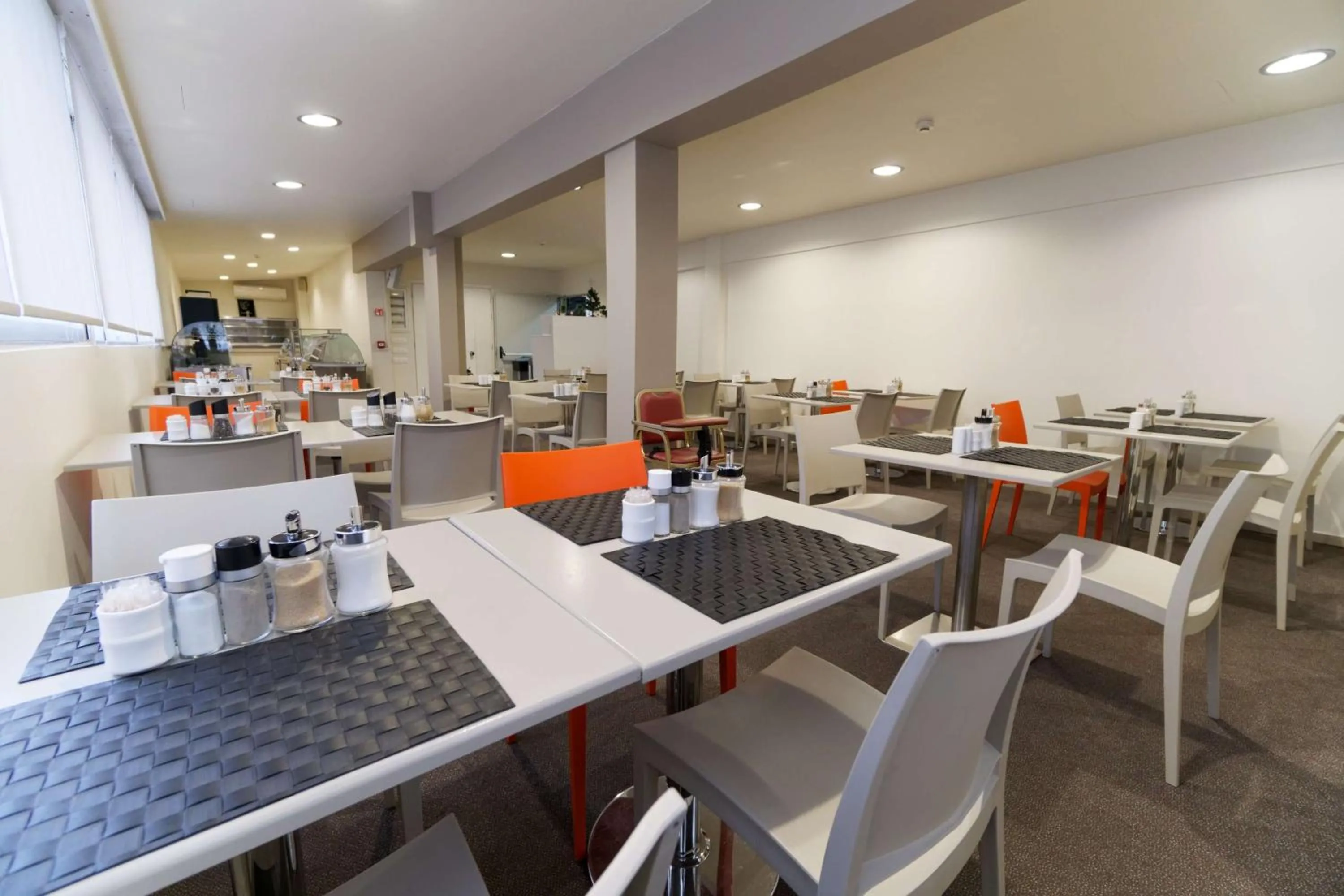 Breakfast in Piraeus City Hotel