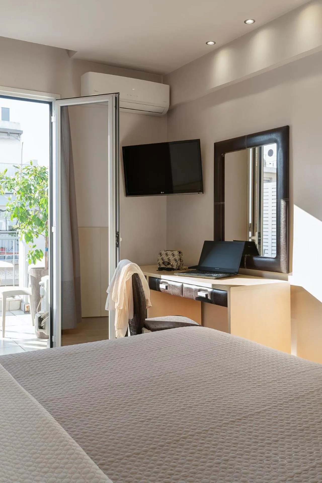 Bed in Piraeus City Hotel