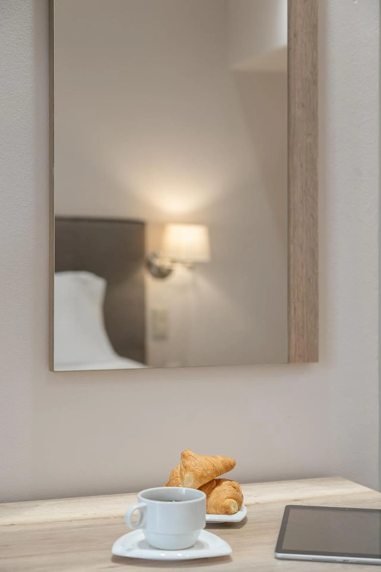 Coffee/tea facilities in Piraeus City Hotel