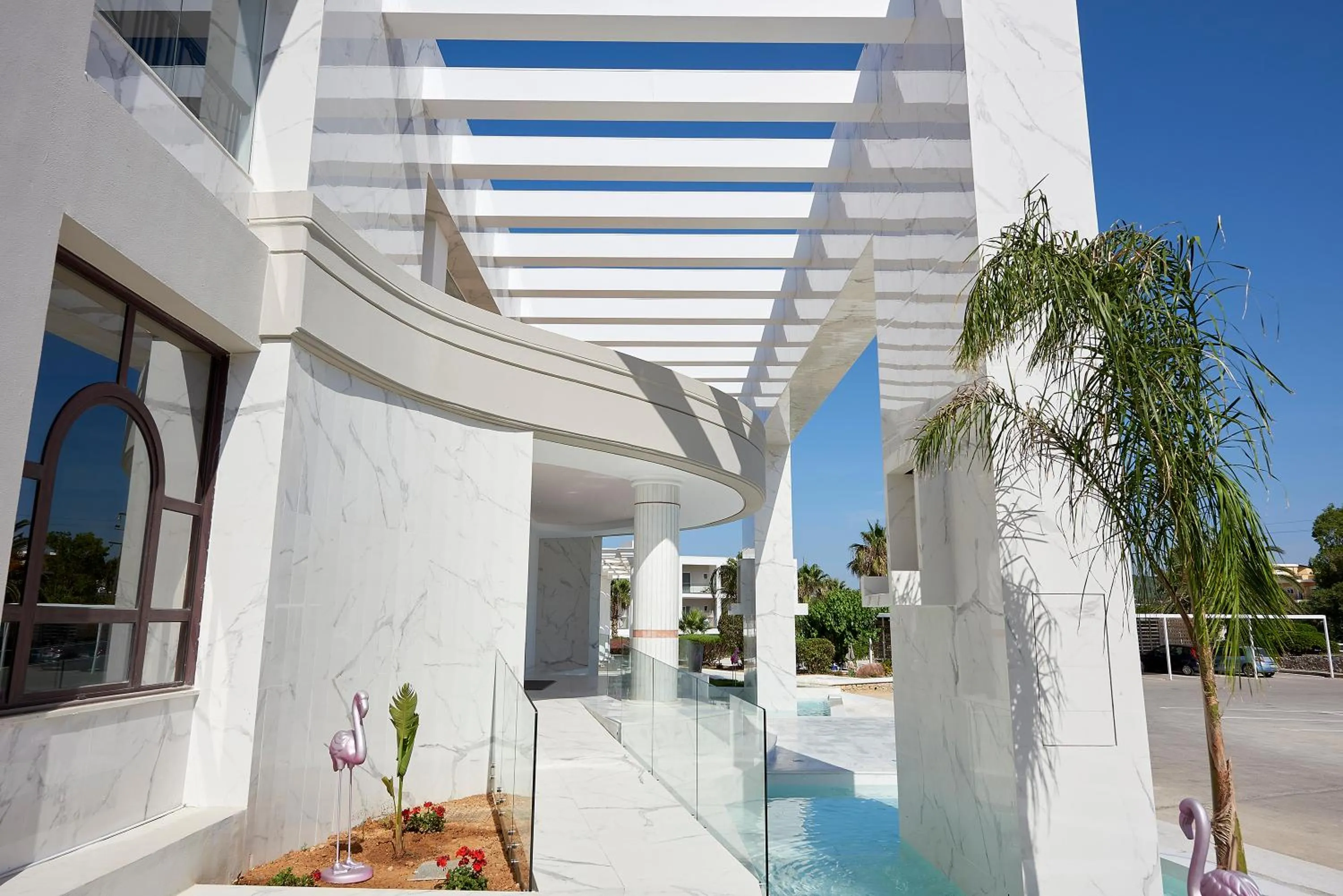 Facade/entrance in Mythos Palace Resort & Spa