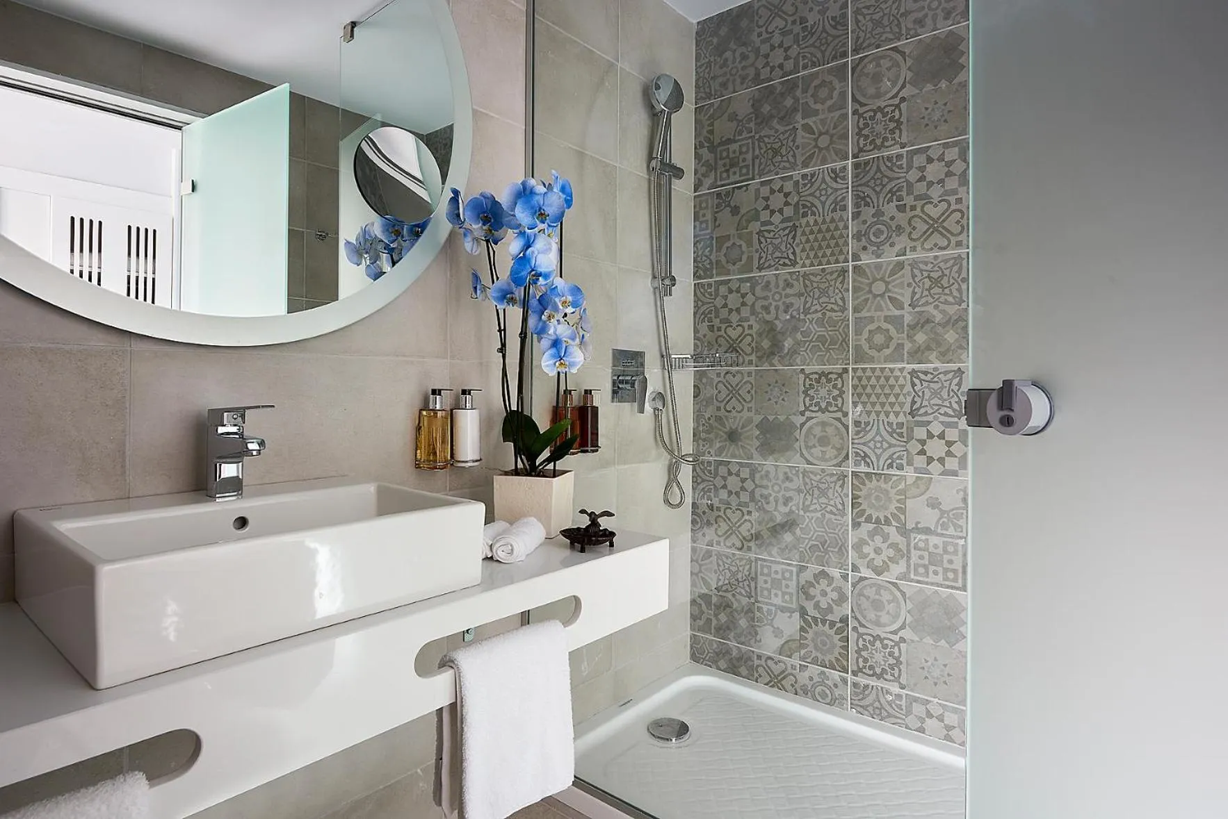 Bathroom in Mythos Palace Resort & Spa