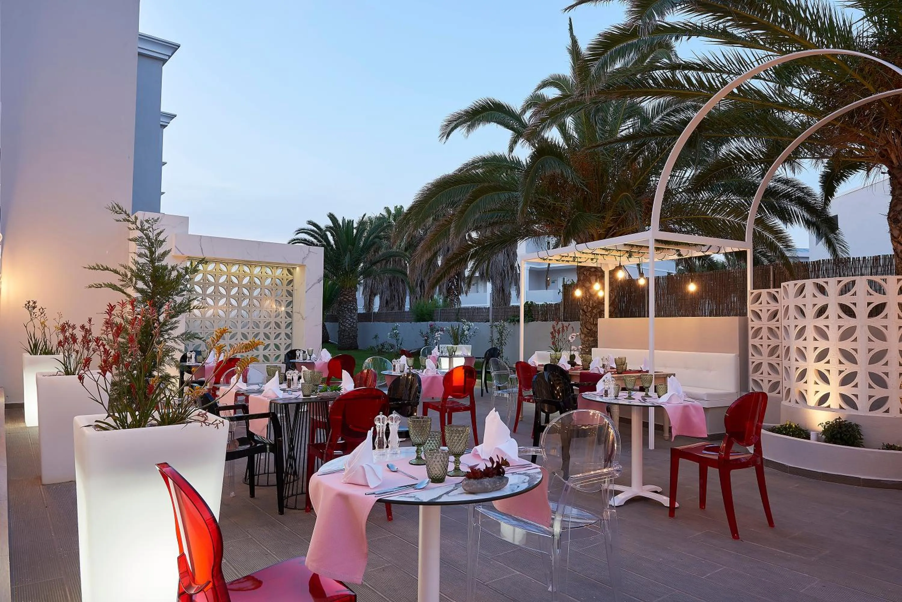 Restaurant/places to eat in Mythos Palace Resort & Spa