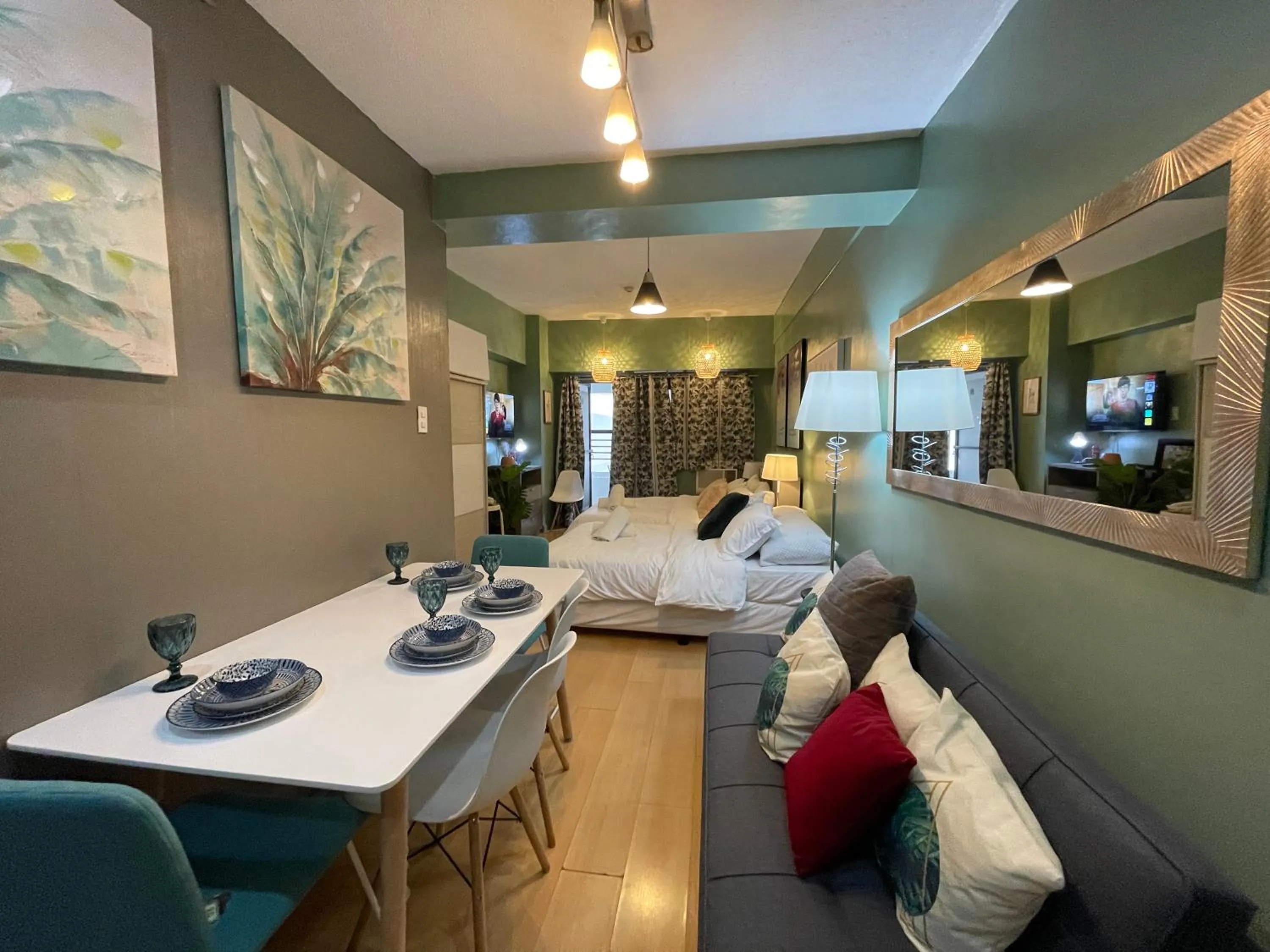 Poolview Family Room Greenbelt Makati