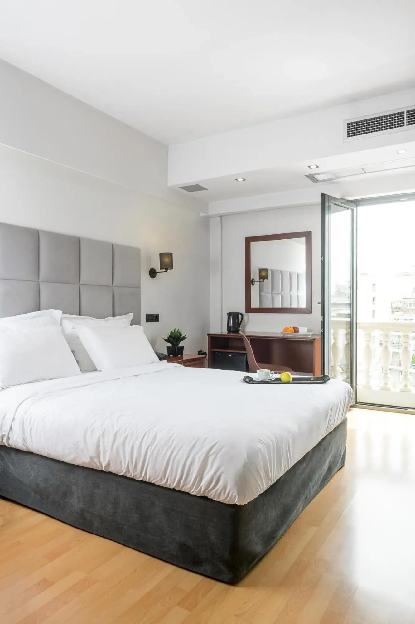 Bed in Athens Odeon Hotel Bed in Athens Odeon Hotel