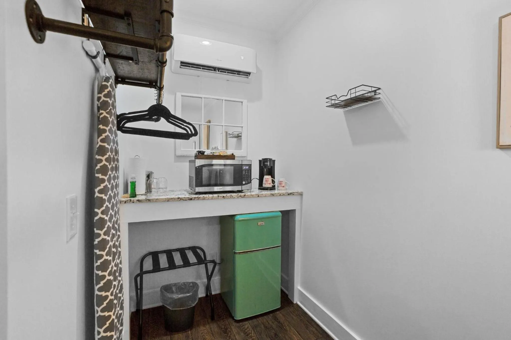 Kitchen or kitchenette in Little Inn on Main