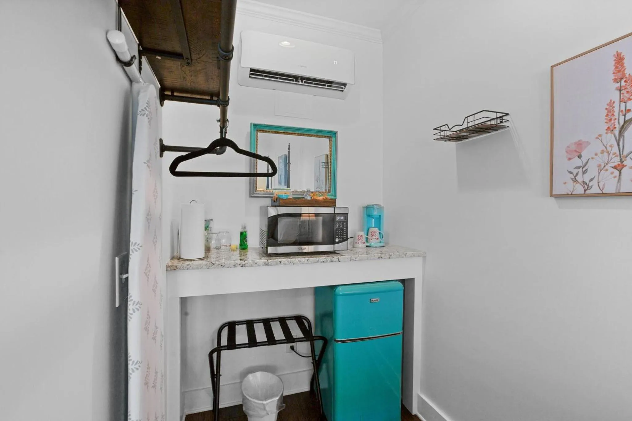 Kitchen or kitchenette in Little Inn on Main