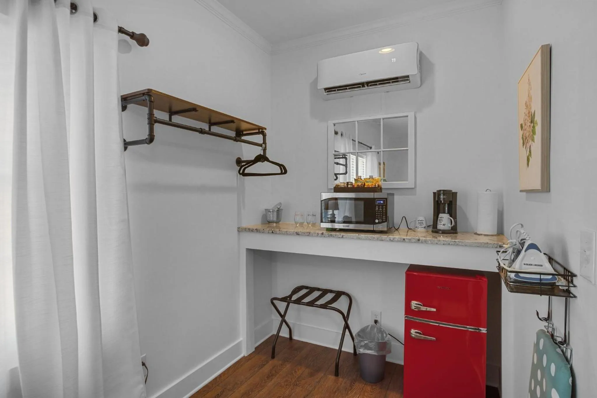 Kitchen or kitchenette in Little Inn on Main