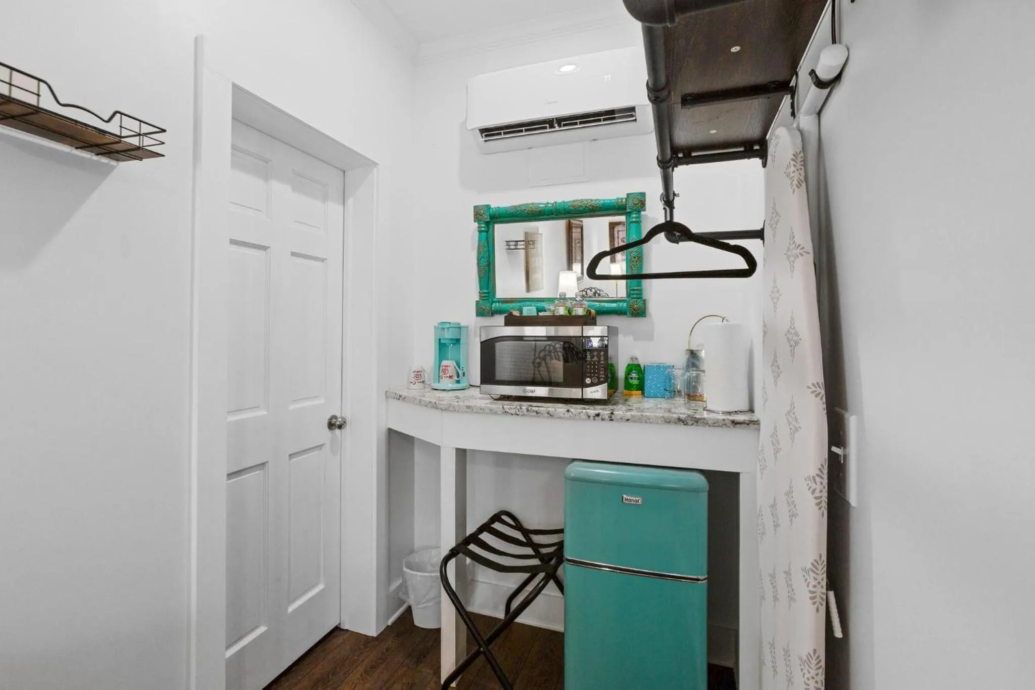 Kitchen or kitchenette in Little Inn on Main