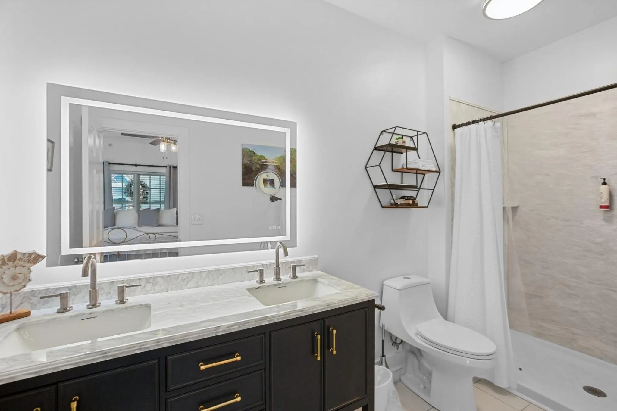 Bathroom in Little Inn on Main