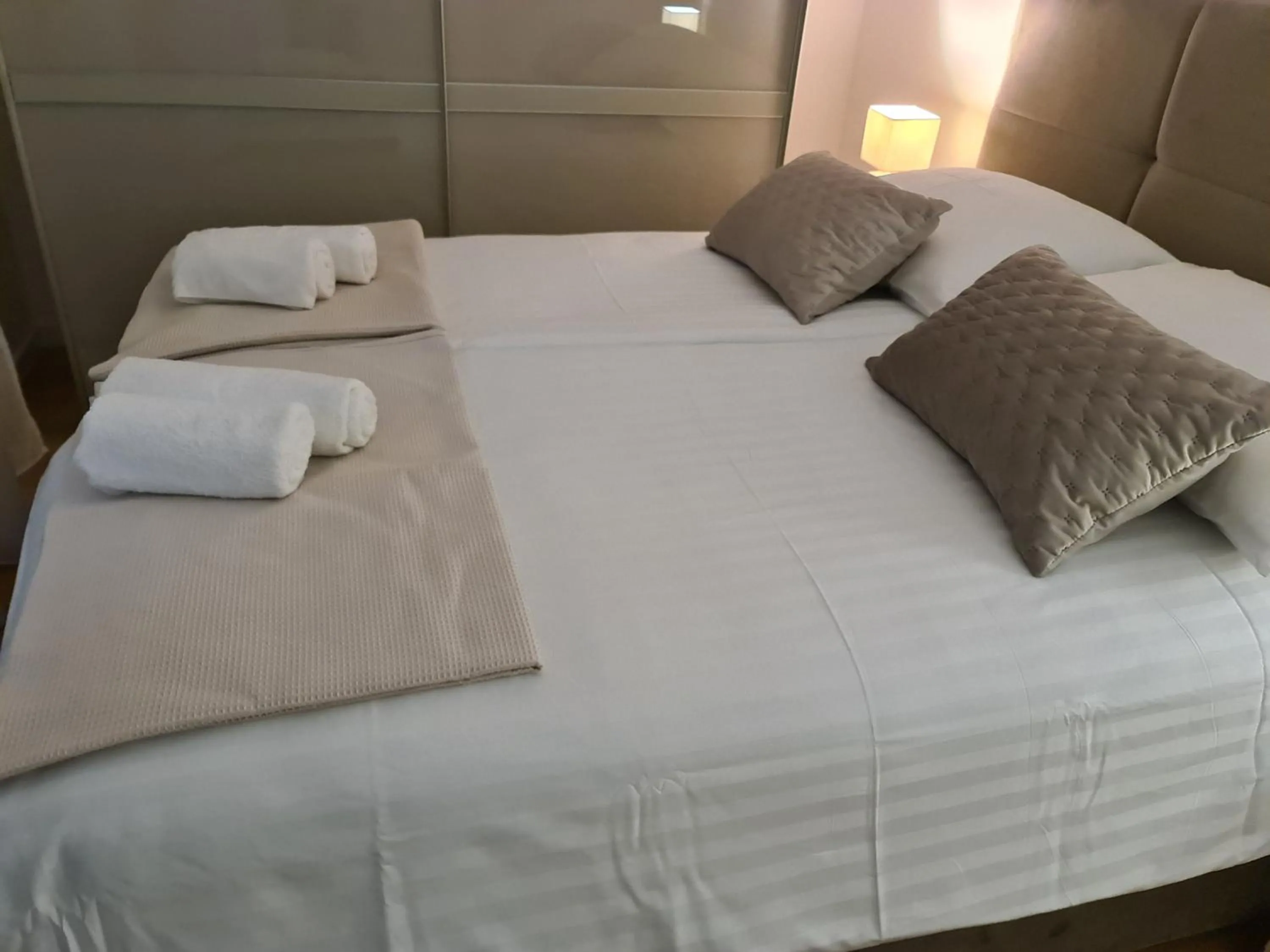 Bed in Luxury Apartment Petra
