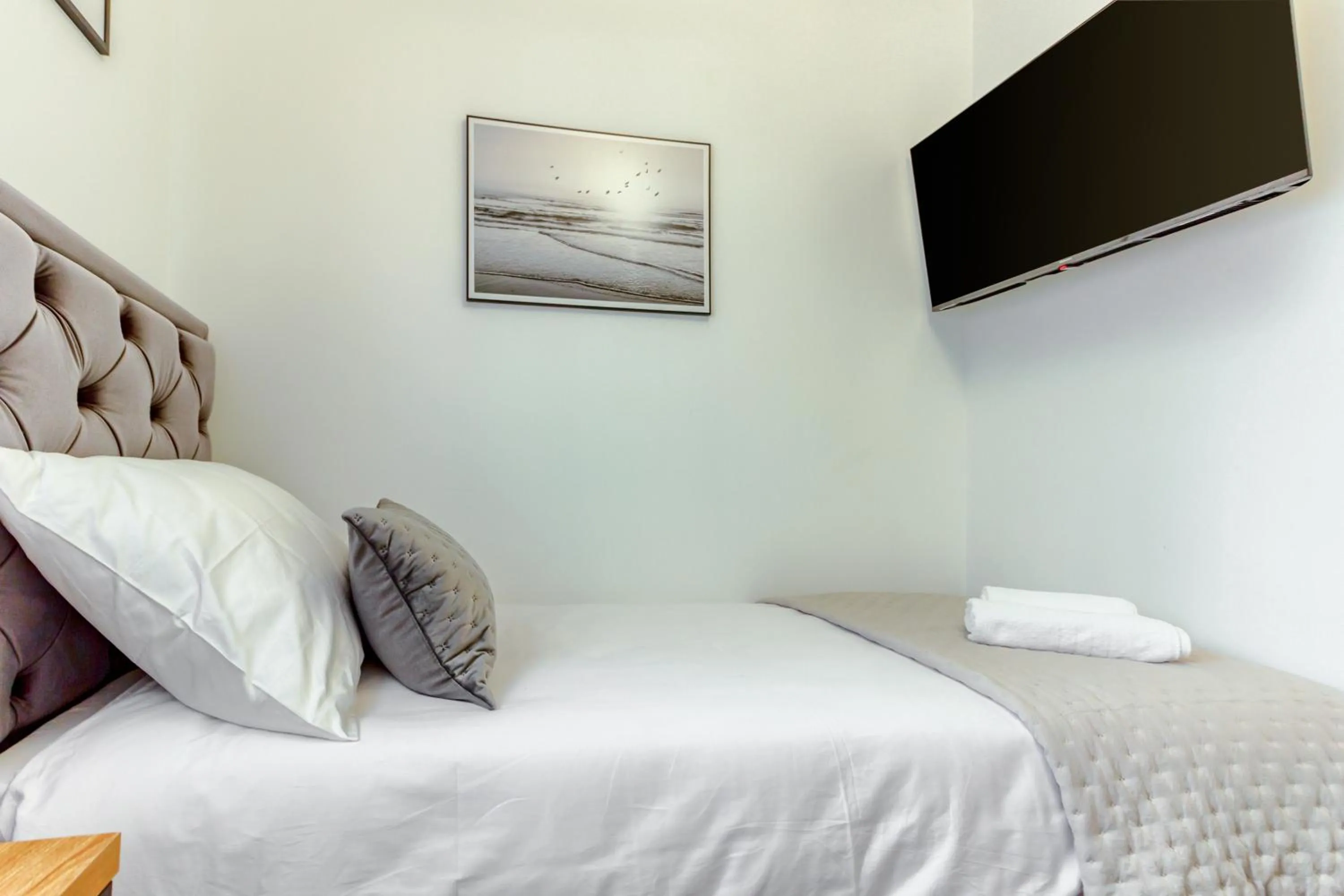 Bed in Luxury Apartment Petra