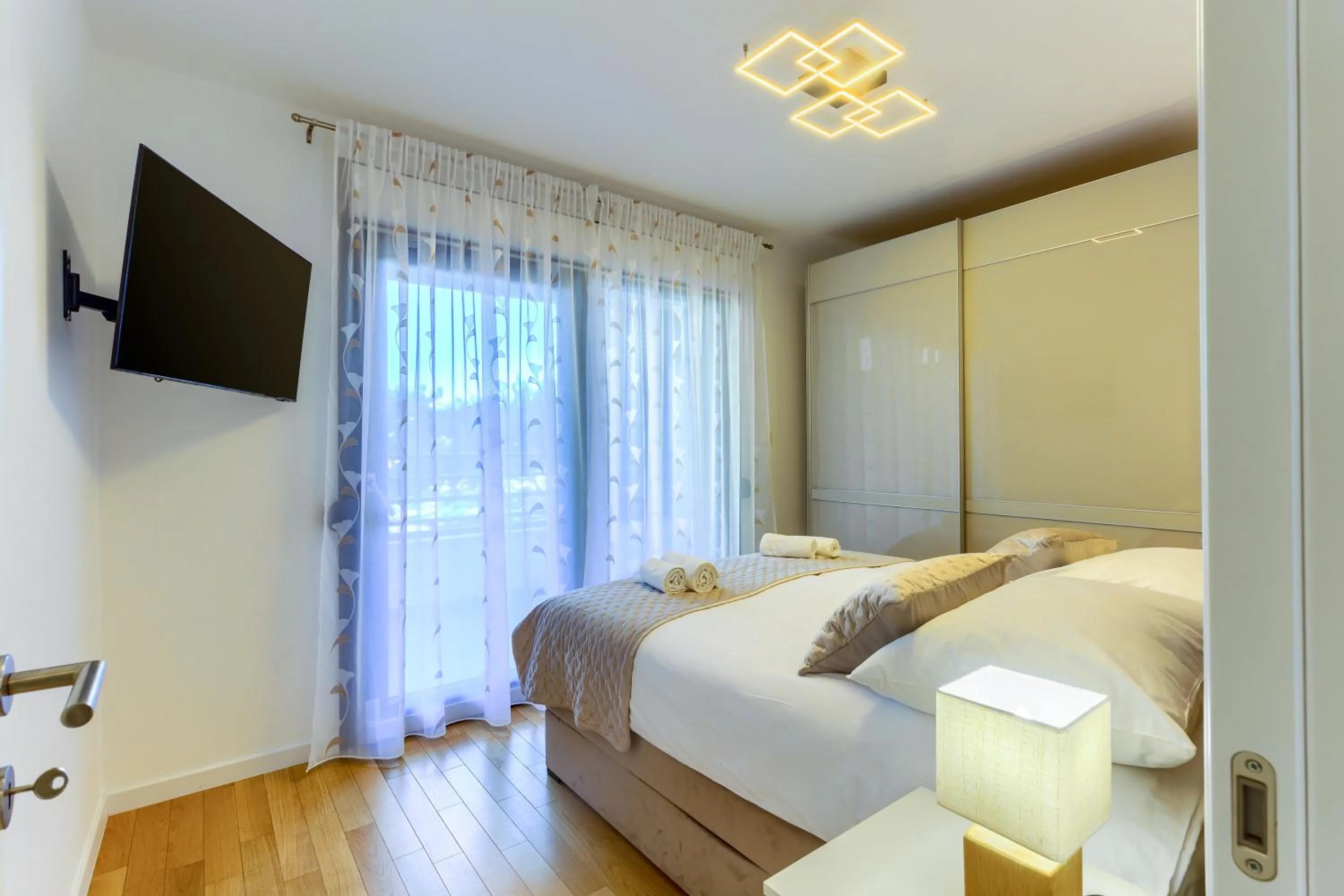 Bed in Luxury Apartment Petra