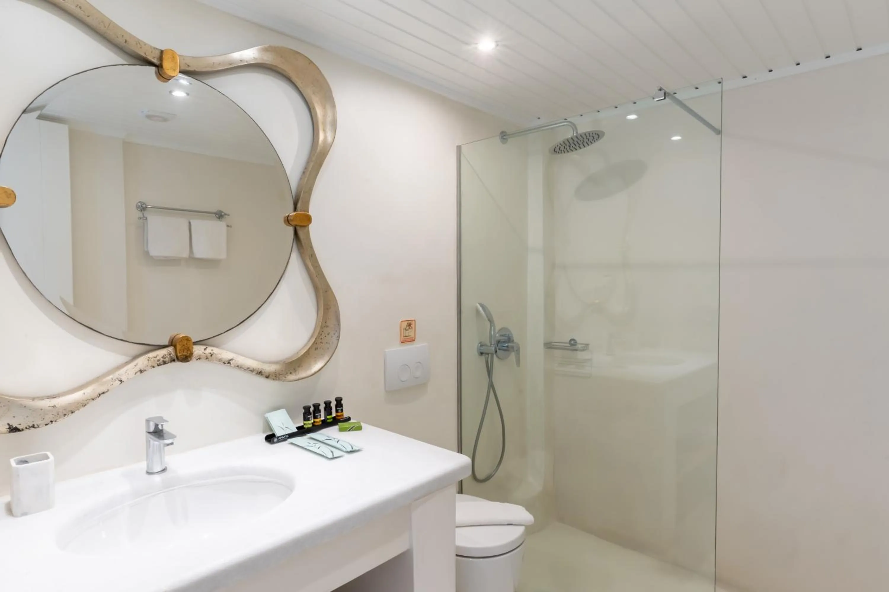 Lilium Hotel Santorini