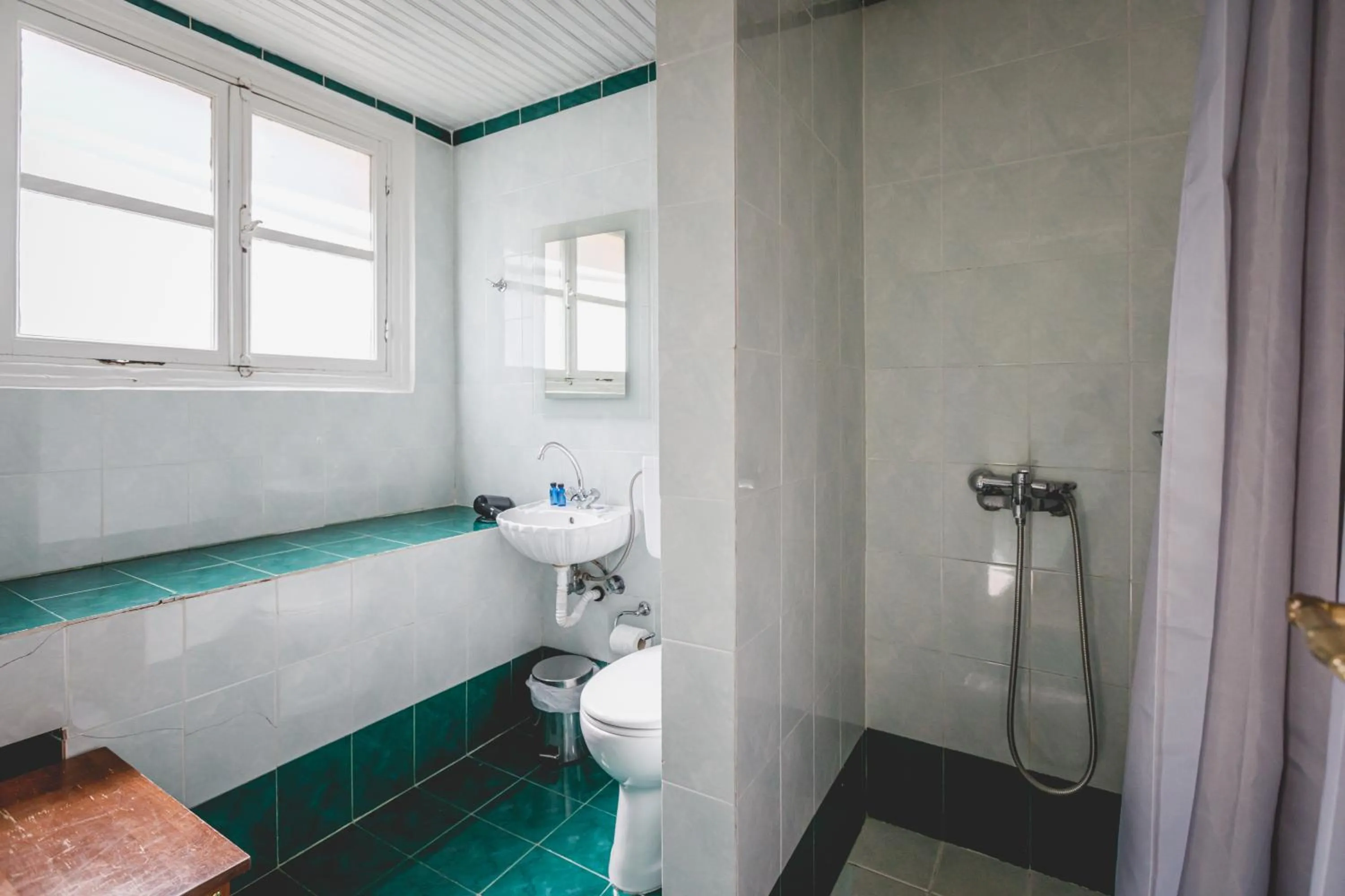 Bathroom in pension Acronafplia B&D