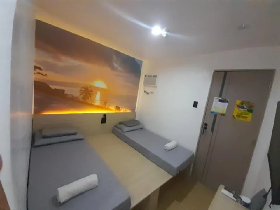 Bedroom, Bed in Happy Island Inn