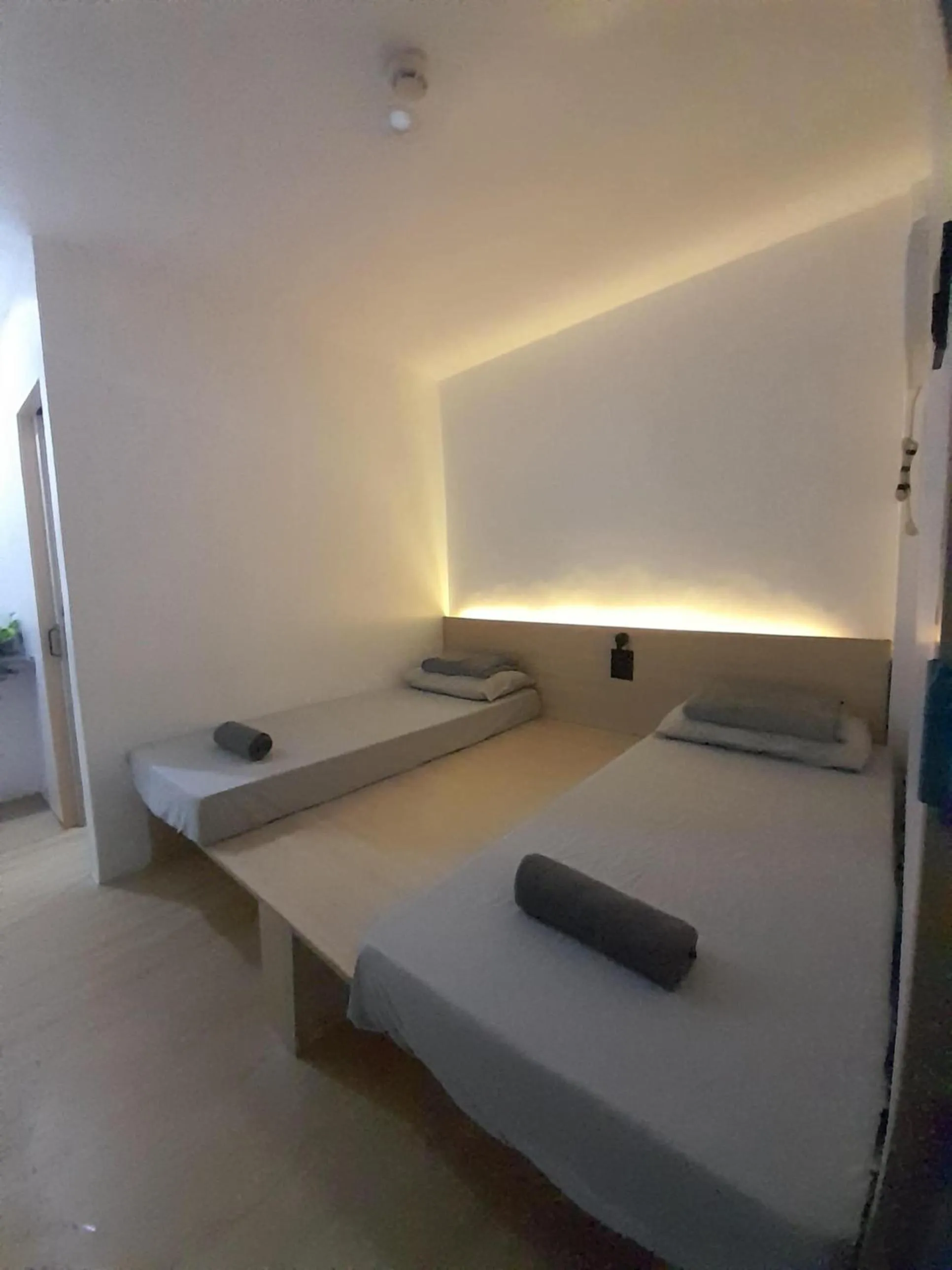 Bed in Happy Island Inn